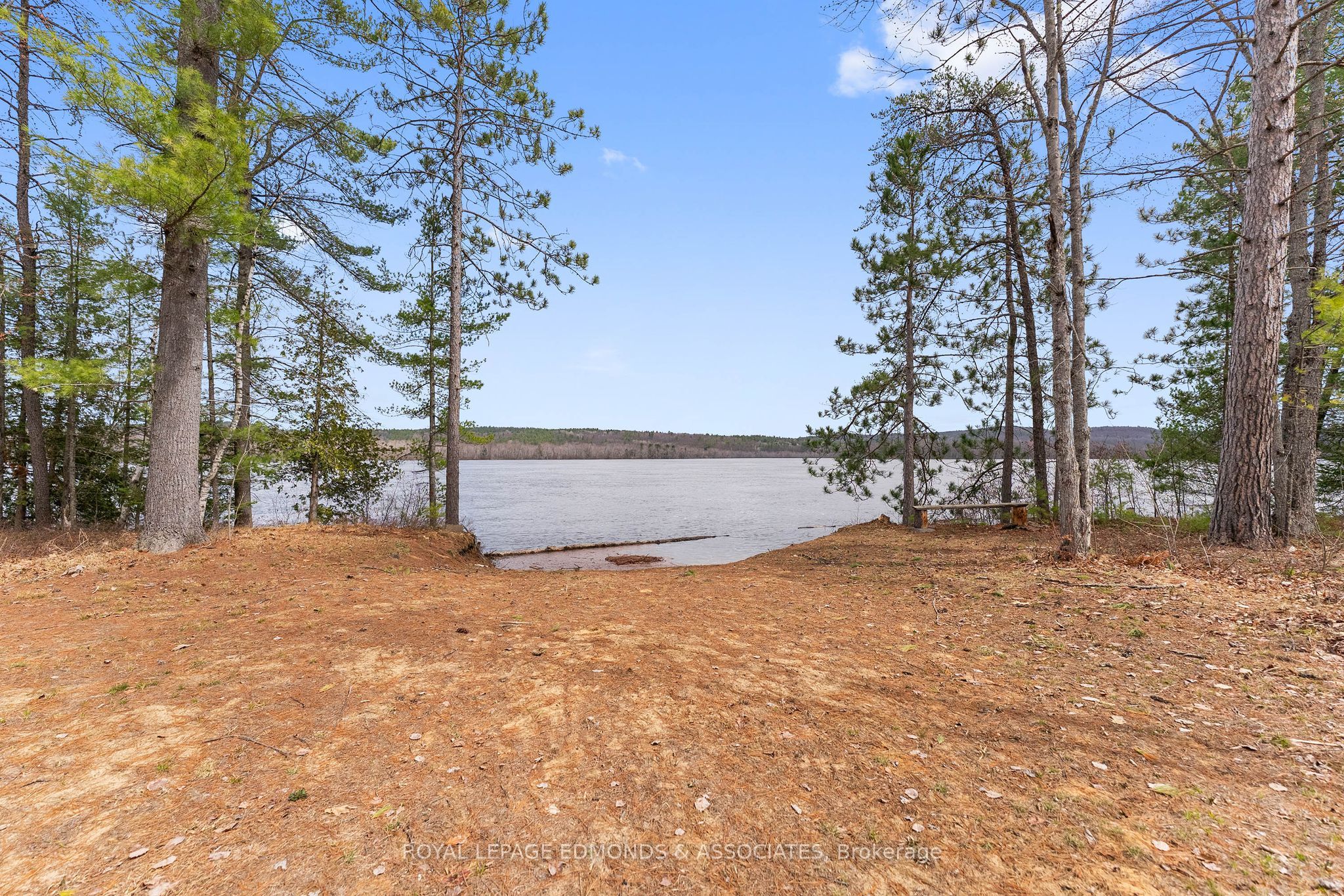 290 Hennessy Trail, Whitewater Region, ON K0J 2L0 photo 3