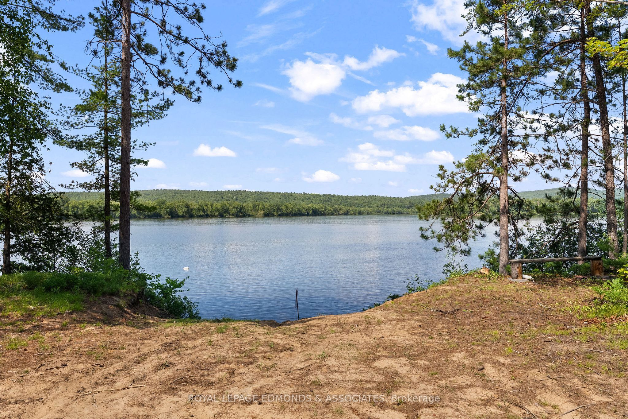 290 Hennessy Trail, Whitewater Region, ON K0J 2L0 photo 4