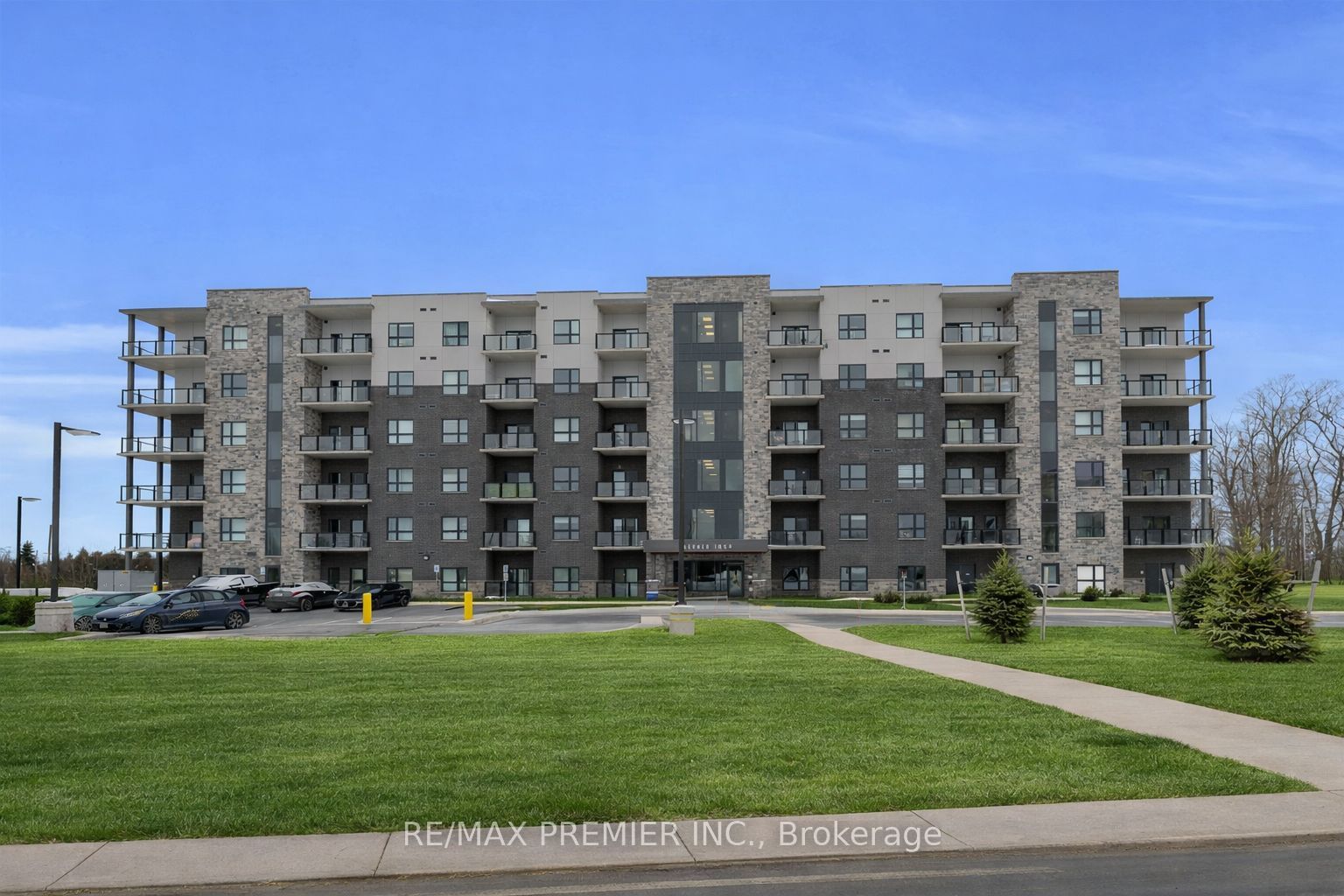 1000 Lackner Place 215, Kitchener, ON N2A 0L9 photo 3