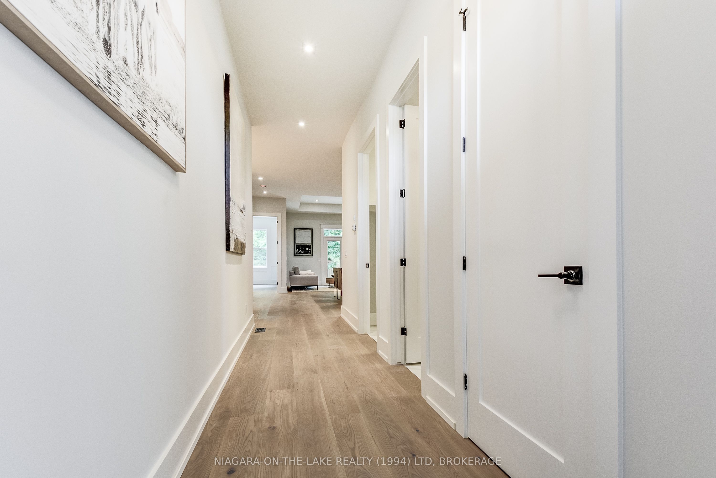 25 Sorensen Court 4, Niagara-on-the-Lake, ON L0S 1J0 photo 3