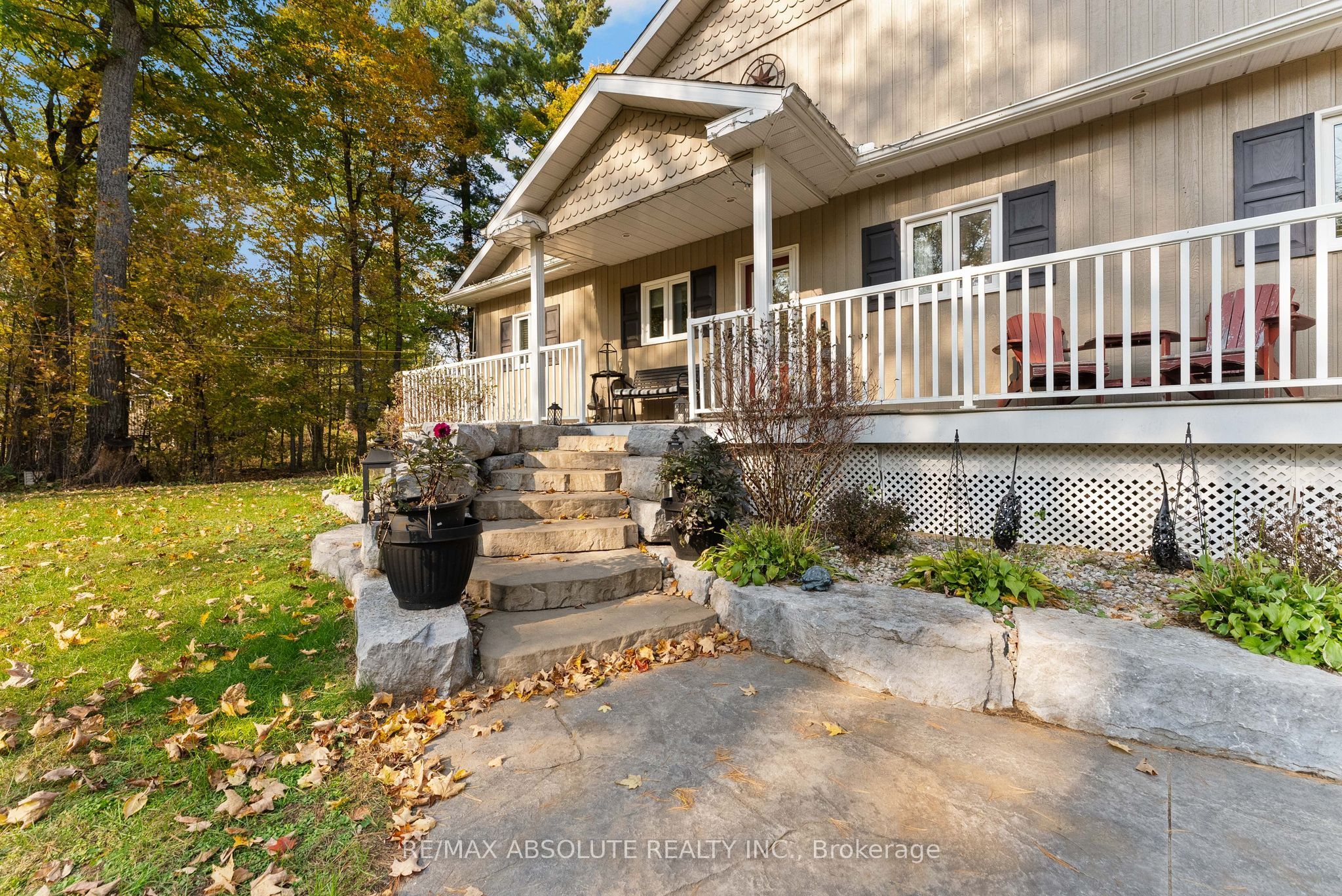 1096 Snye Road, Lanark Highlands, ON K0A 3L0 photo 2