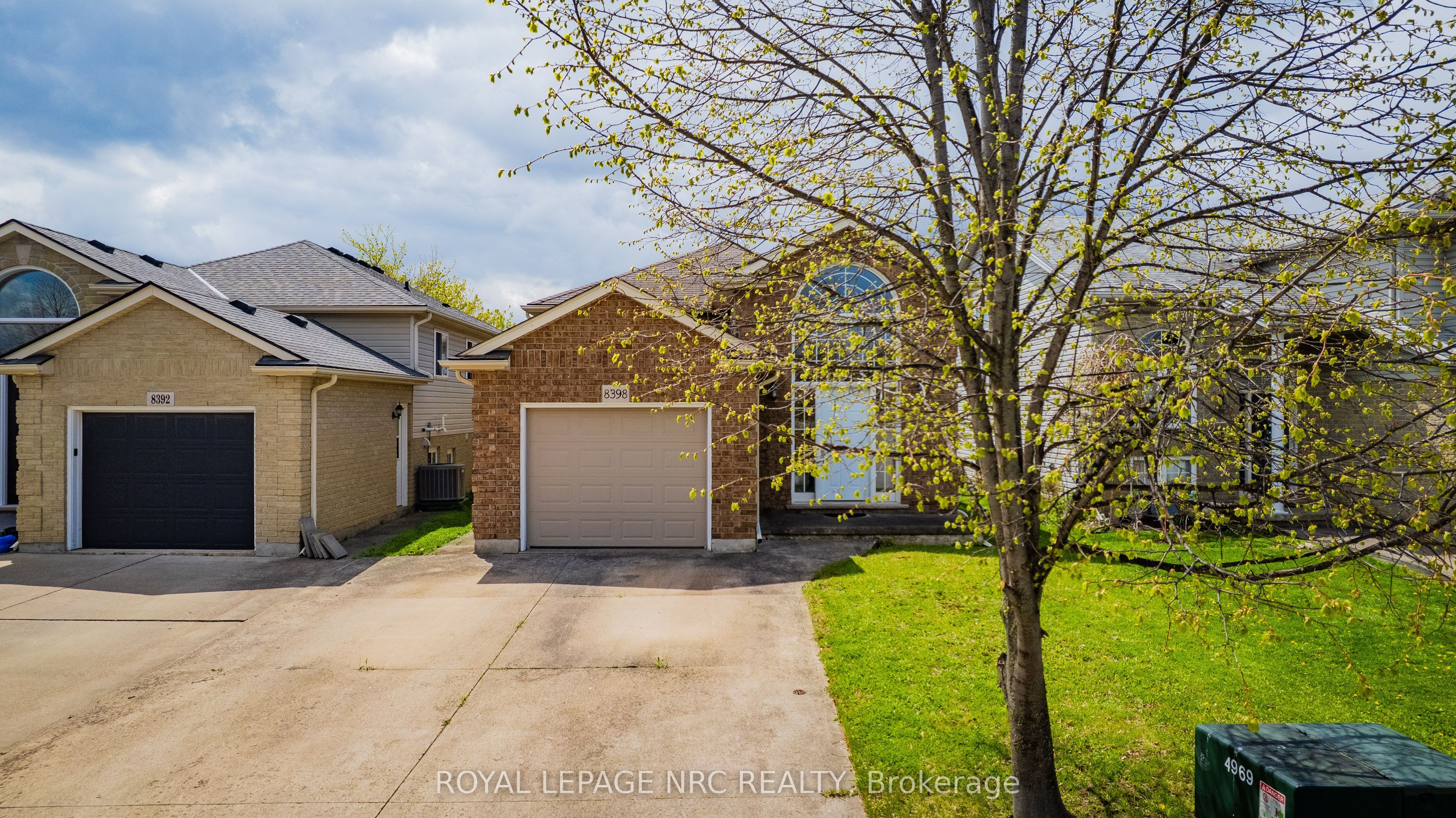 8398 Atack Court, Niagara Falls, ON L2H 3N4 photo 3