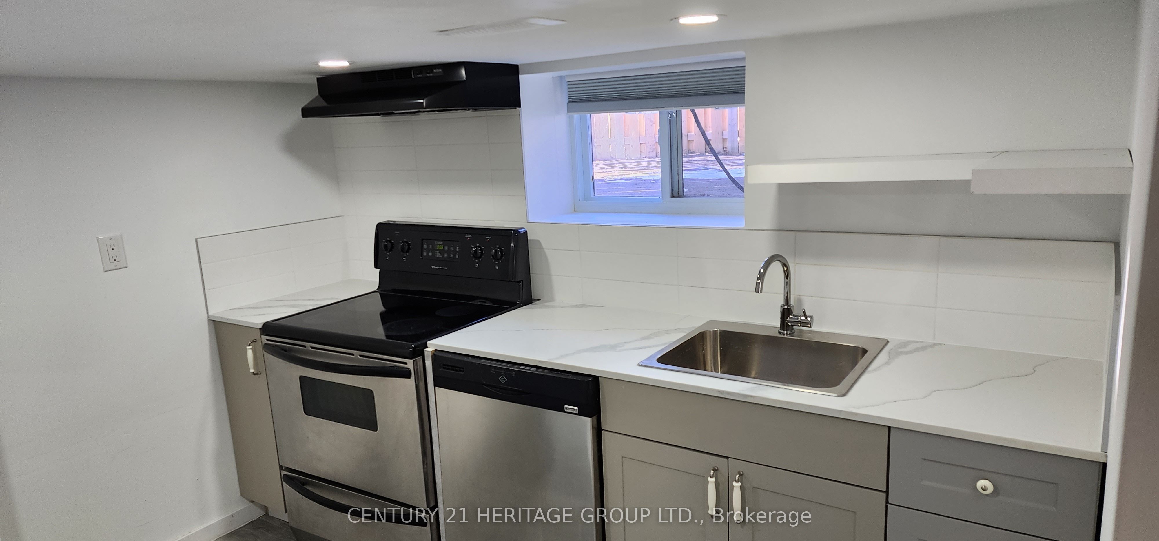 82 Centennial Parkway S Basement, Hamilton, ON L8G 2C5 photo 4