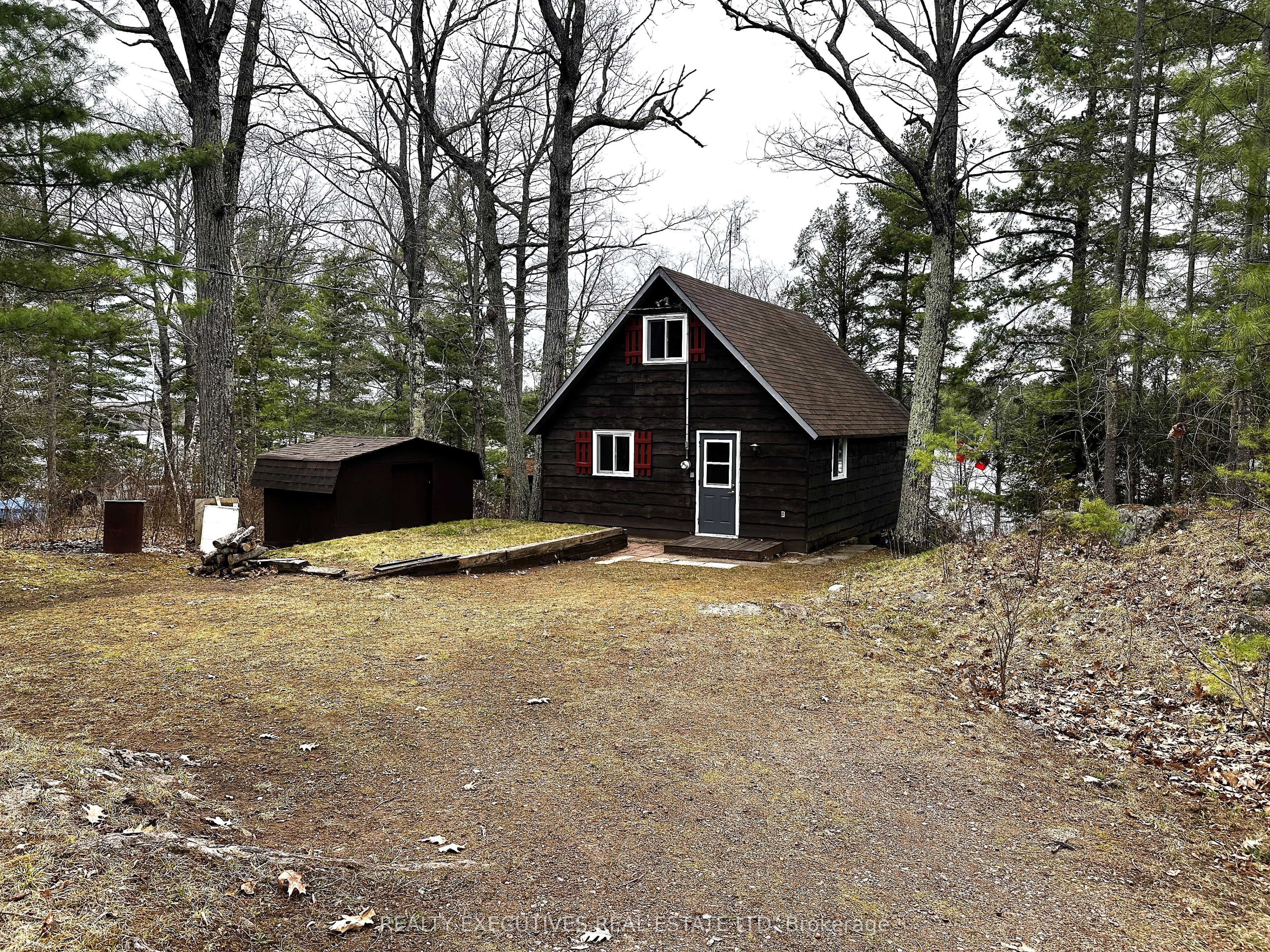 210 Birch Bay Lane, Tay Valley, ON K0H 2B0 photo 2