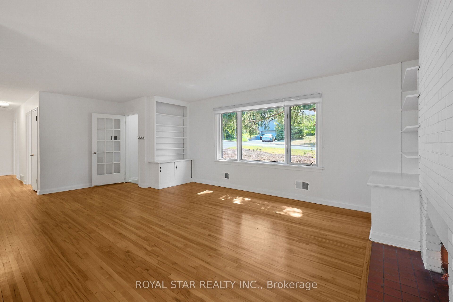 10 Delong Drive, Beacon Hill North - South and Area, ON K1J 7E6 photo 3