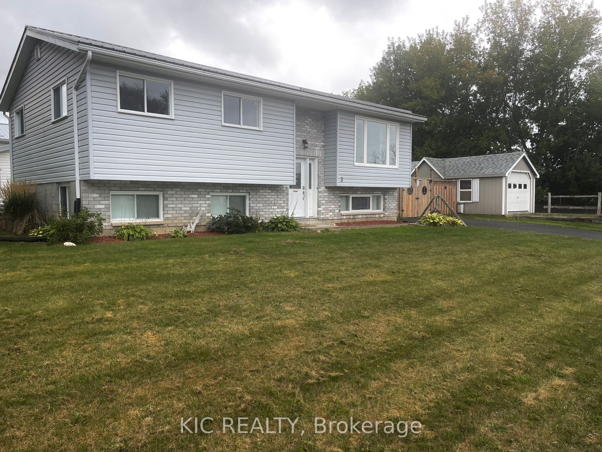 3 Creekside Drive, Stirling-Rawdon, ON K0K 3E0 photo 2