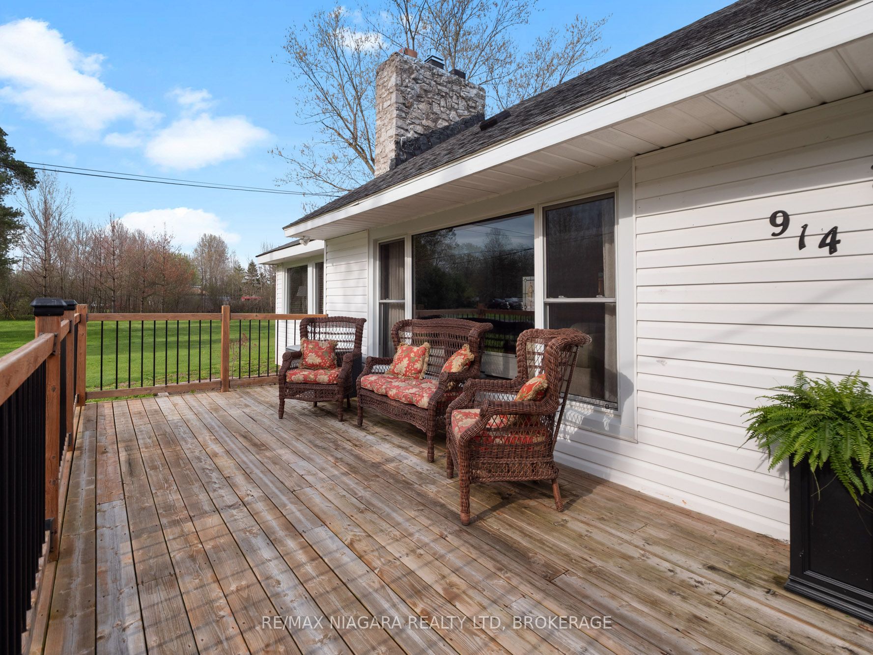 914 Oakhill Boulevard E, Fort Erie, ON L0S 1N0 photo 4