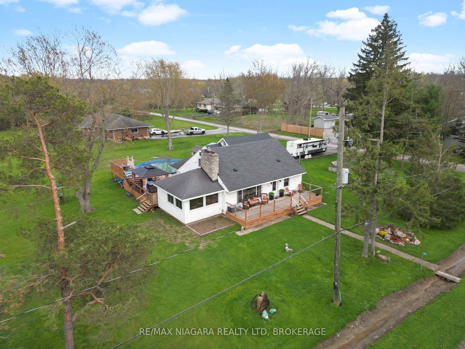 914 Oakhill Boulevard E, Fort Erie, ON L0S 1N0 photo 5