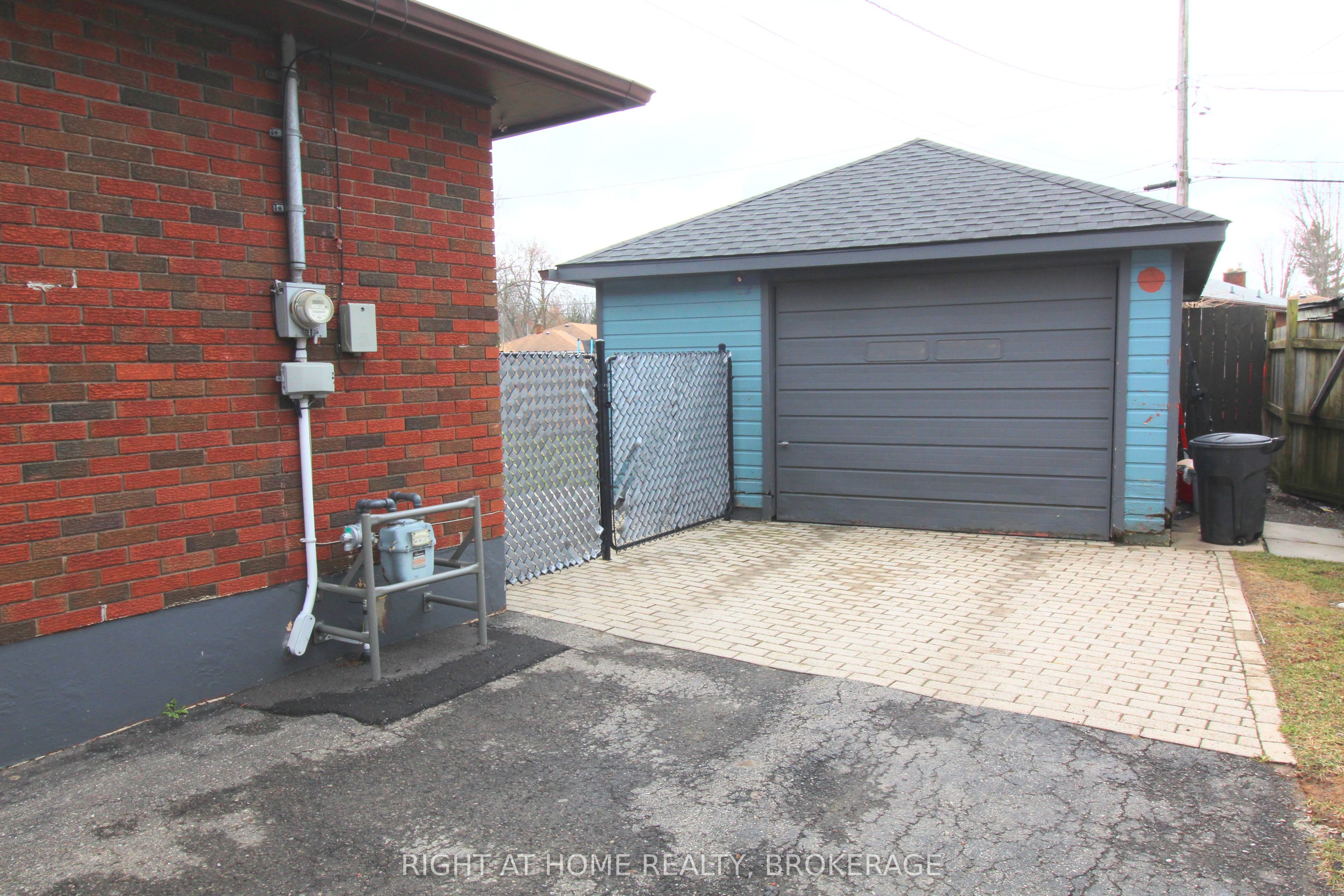 105 Glenwood Parkway, Welland, ON L3B 5M7 photo 4