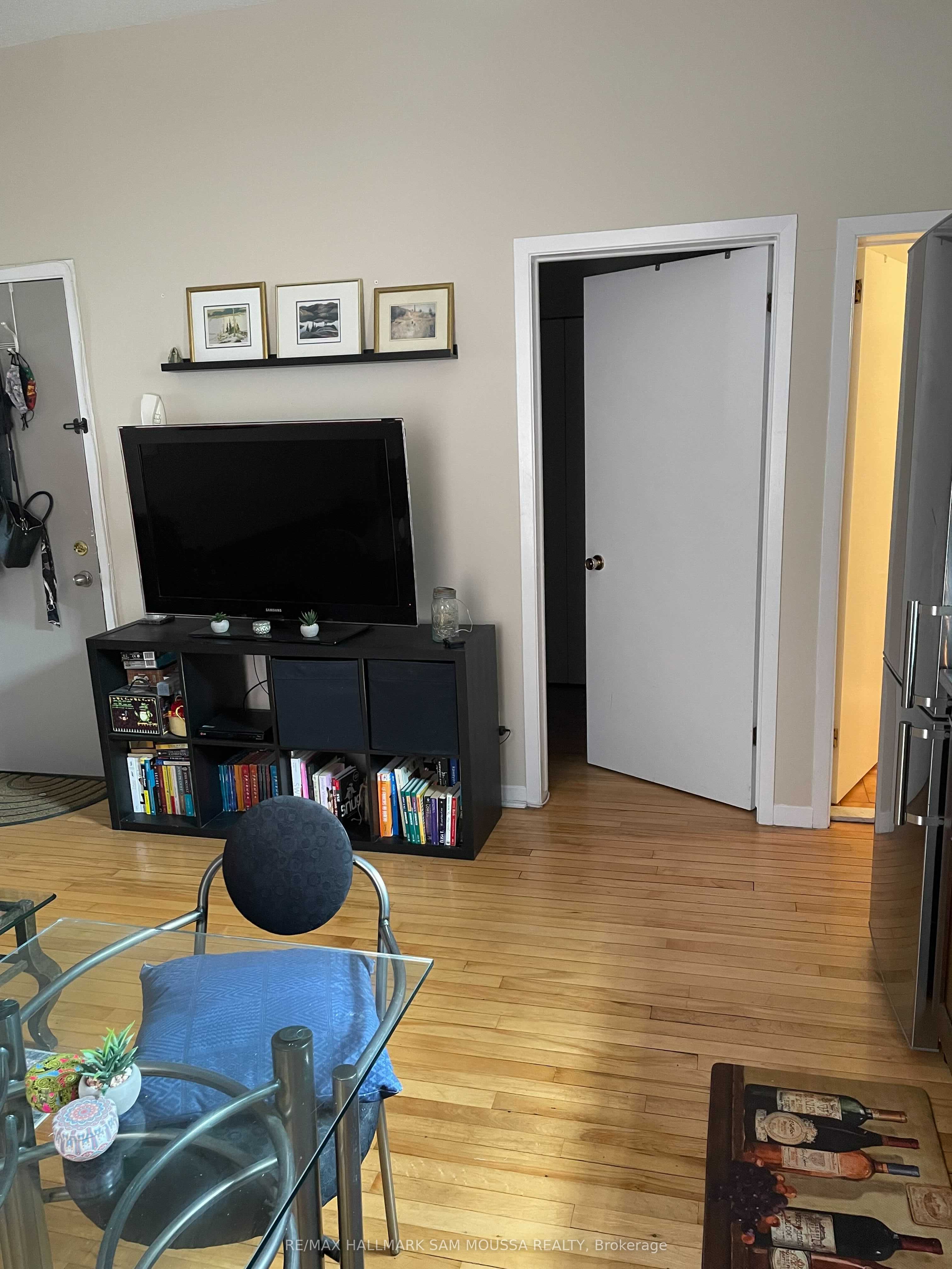 232 Cooper Street 7, Ottawa Centre, ON K2P 0G4 photo 3