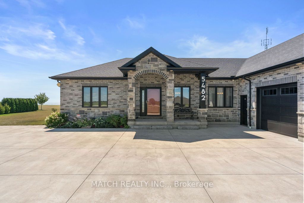 5482 Talbot Trail, Chatham-Kent, ON N0P 1W0 photo 4