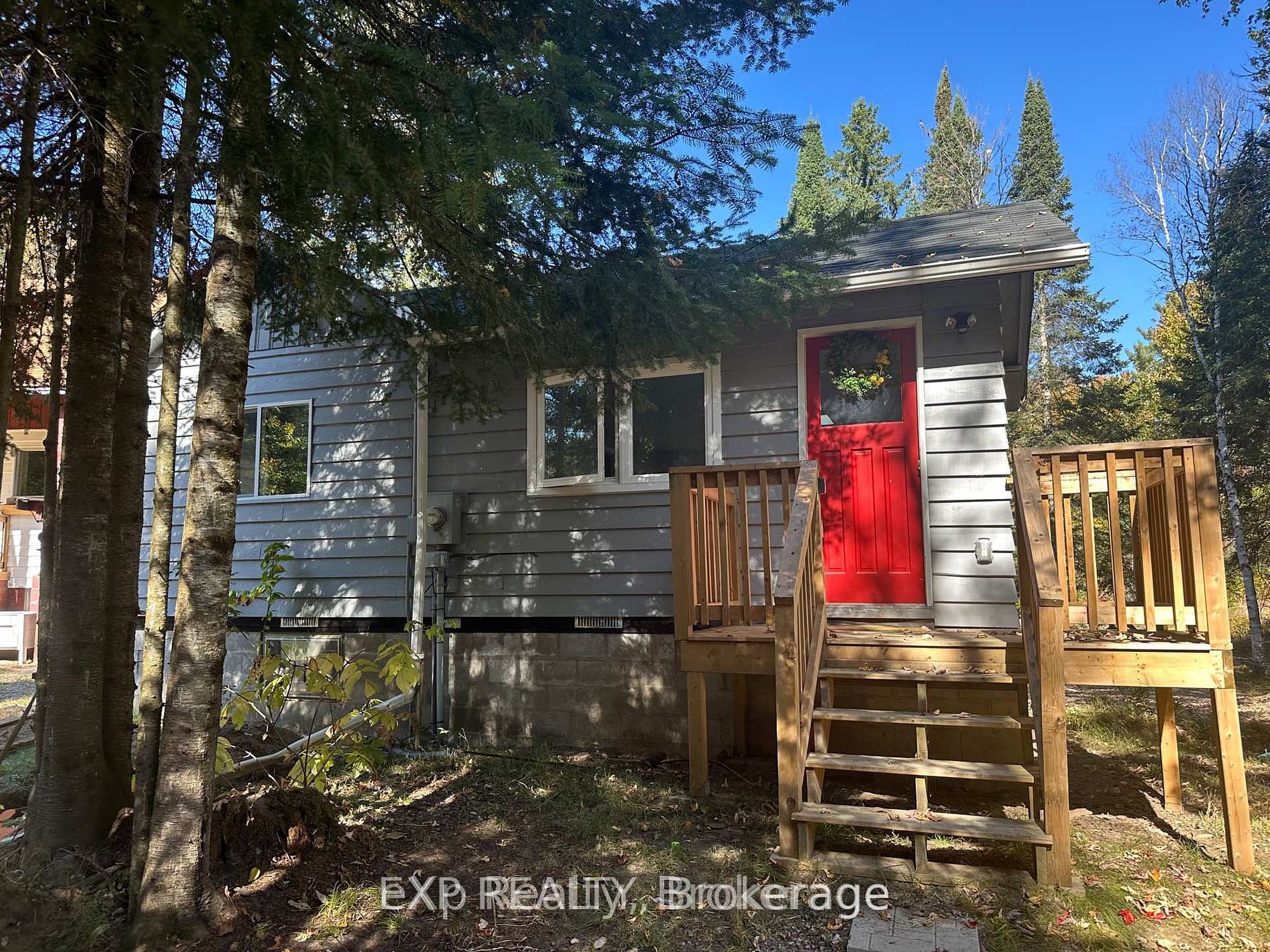 61 Robert Road W, Huntsville, ON P1H 1L4 photo 2
