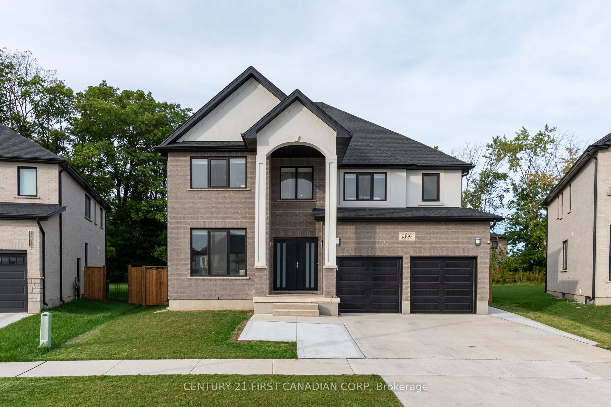 2166 Tripp Drive, London South, ON N6P 1T7