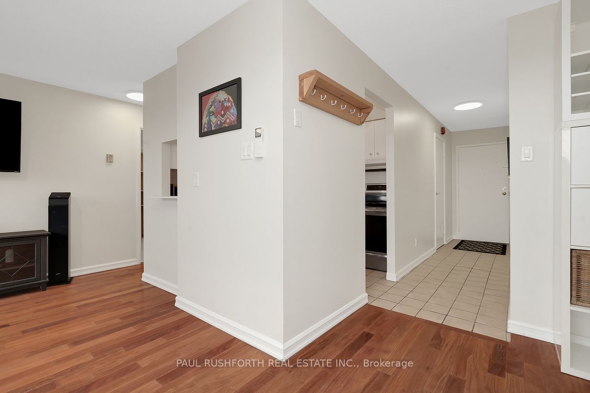 222 Guigues Avenue 601, Lower Town - Sandy Hill, ON K1N 5J2 photo 3