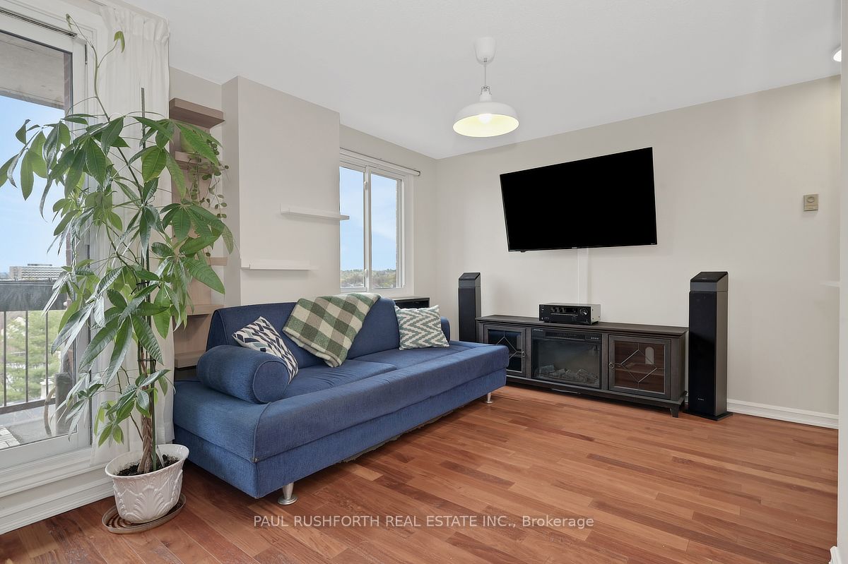 222 Guigues Avenue 601, Lower Town - Sandy Hill, ON K1N 5J2 photo 4