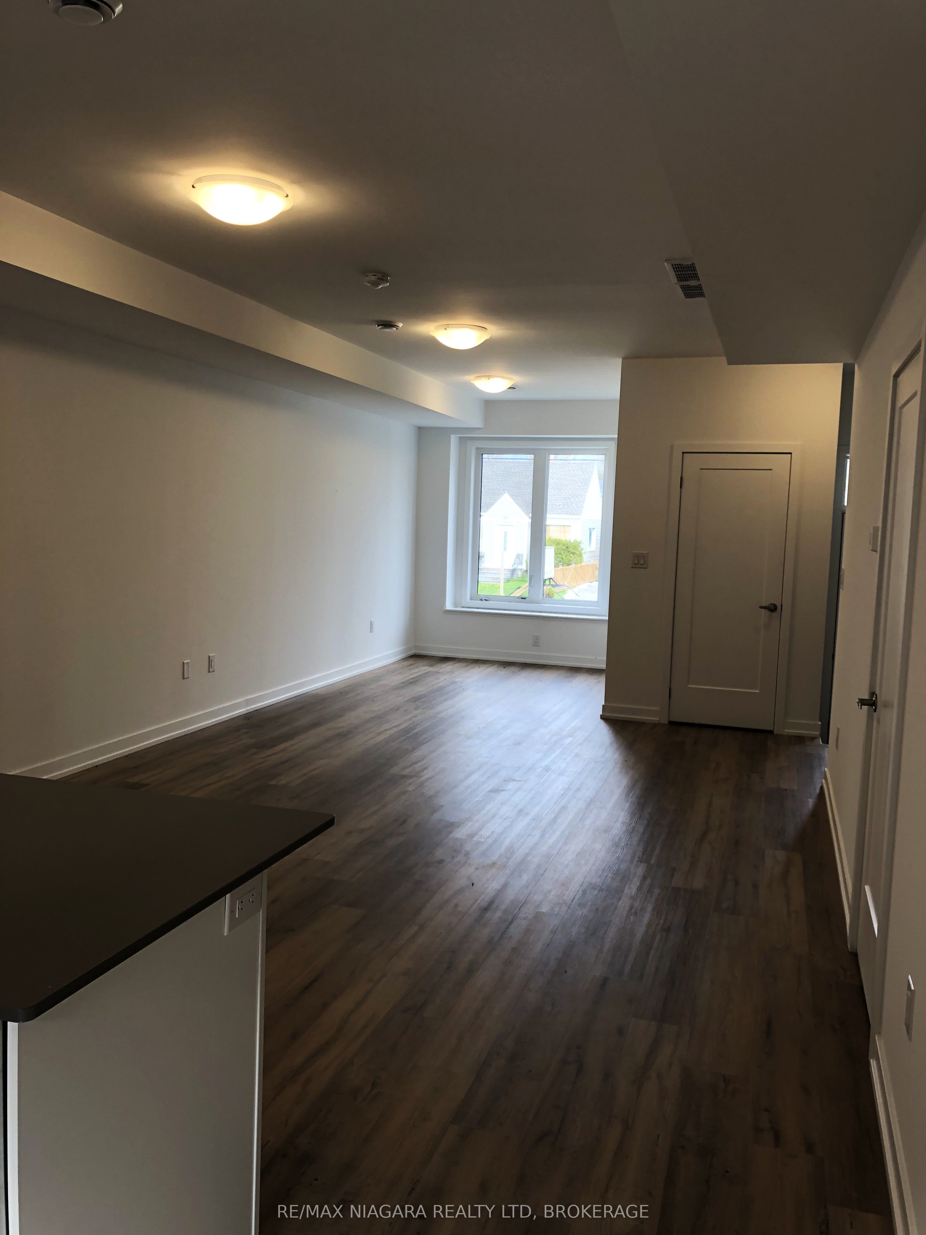 781 Clare Avenue 122, Welland, ON L3C 0K1 photo 3