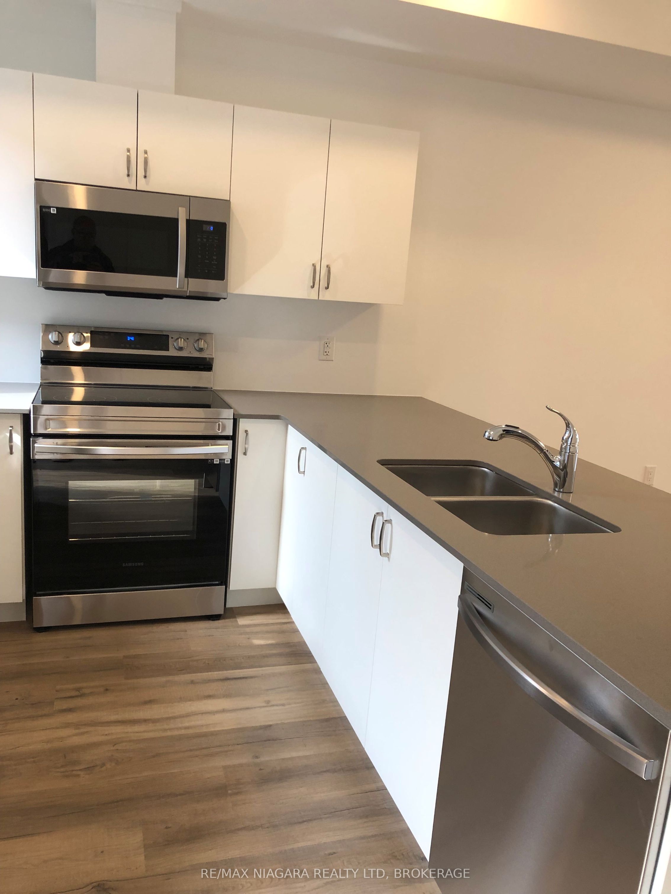 781 Clare Avenue 122, Welland, ON L3C 0K1 photo 5
