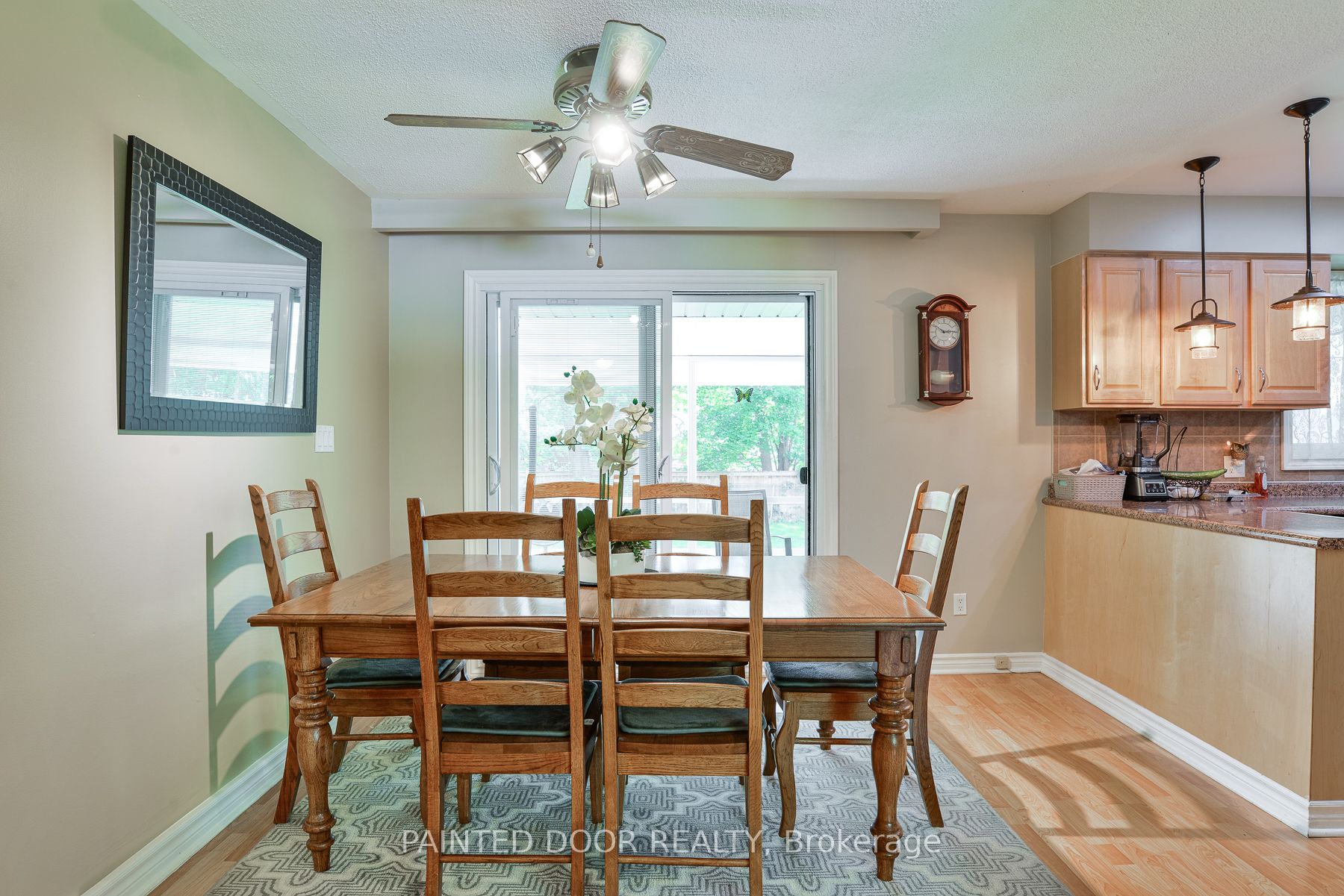 105 Wellington Street, Gravenhurst, ON P1P 1B2 photo 4