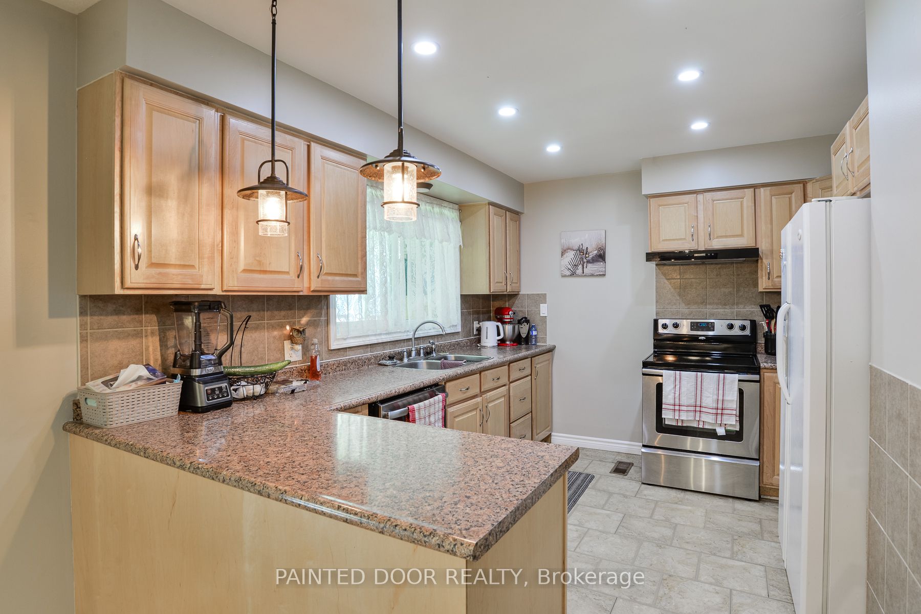 105 Wellington Street, Gravenhurst, ON P1P 1B2 photo 5