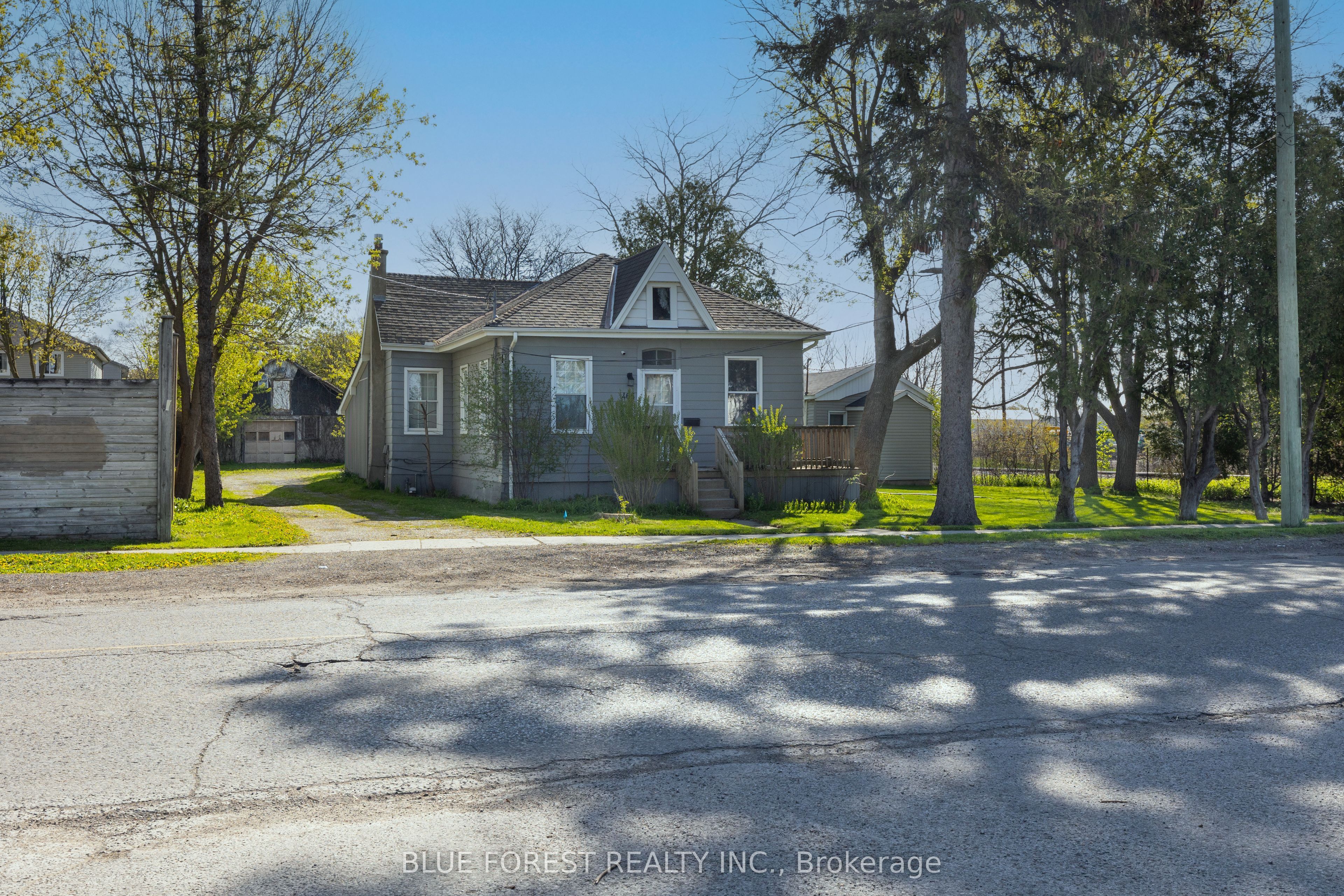 464-466 Third Street, London East, ON N5V 2B9 photo 2