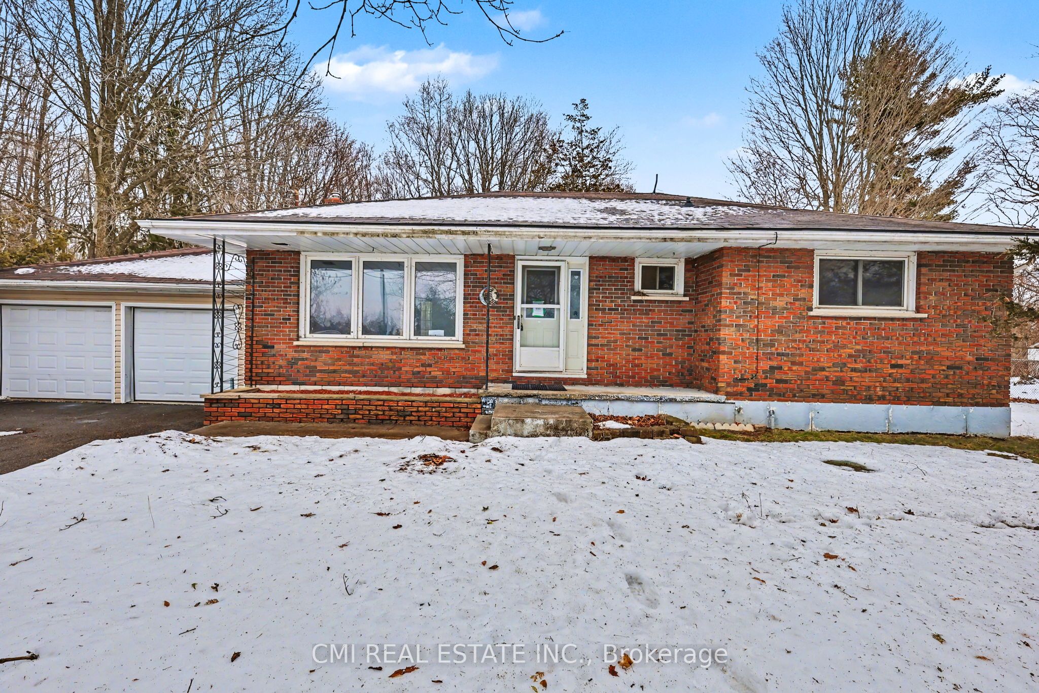 606 GLEN MILLER Road, Quinte West, ON K8V 5P8 photo 2