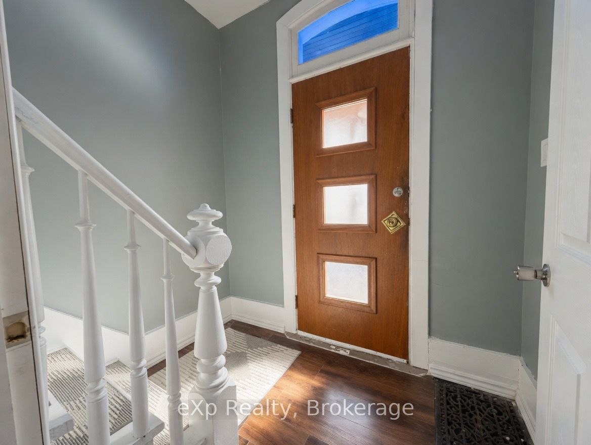 572 9th Avenue, Hanover, ON N4N 2M8 photo 4