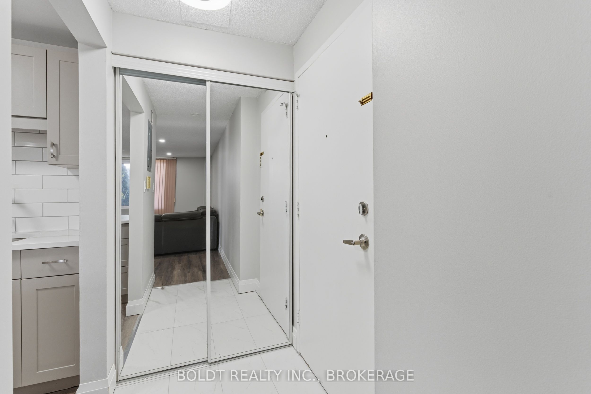 264 Grantham Avenue 107, St. Catharines, ON L2P 3H1 photo 3