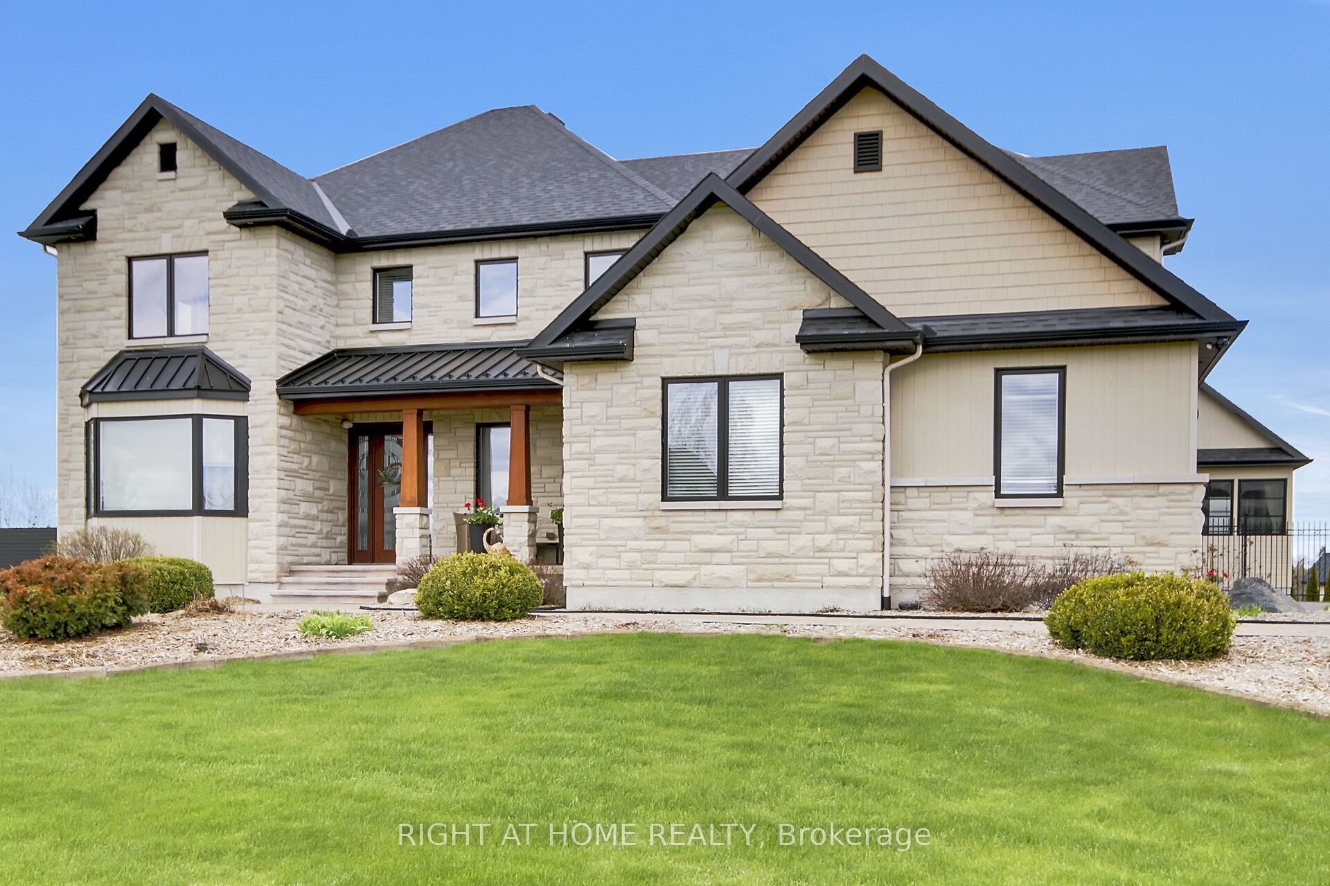 105 Ravenview Way, Kanata, ON K2W 0E2 photo 3