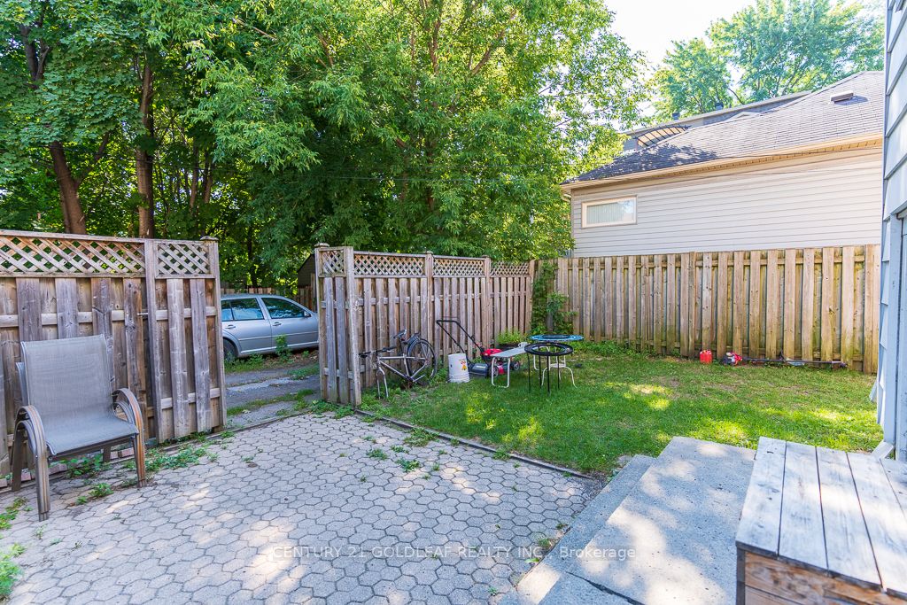 543 Kirkwood Avenue, Westboro - Hampton Park, ON K1Z 5X2 photo 2