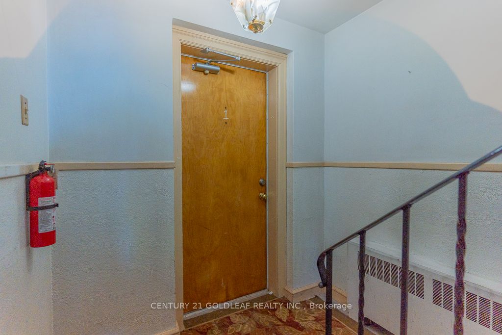 543 Kirkwood Avenue, Westboro - Hampton Park, ON K1Z 5X2 photo 5