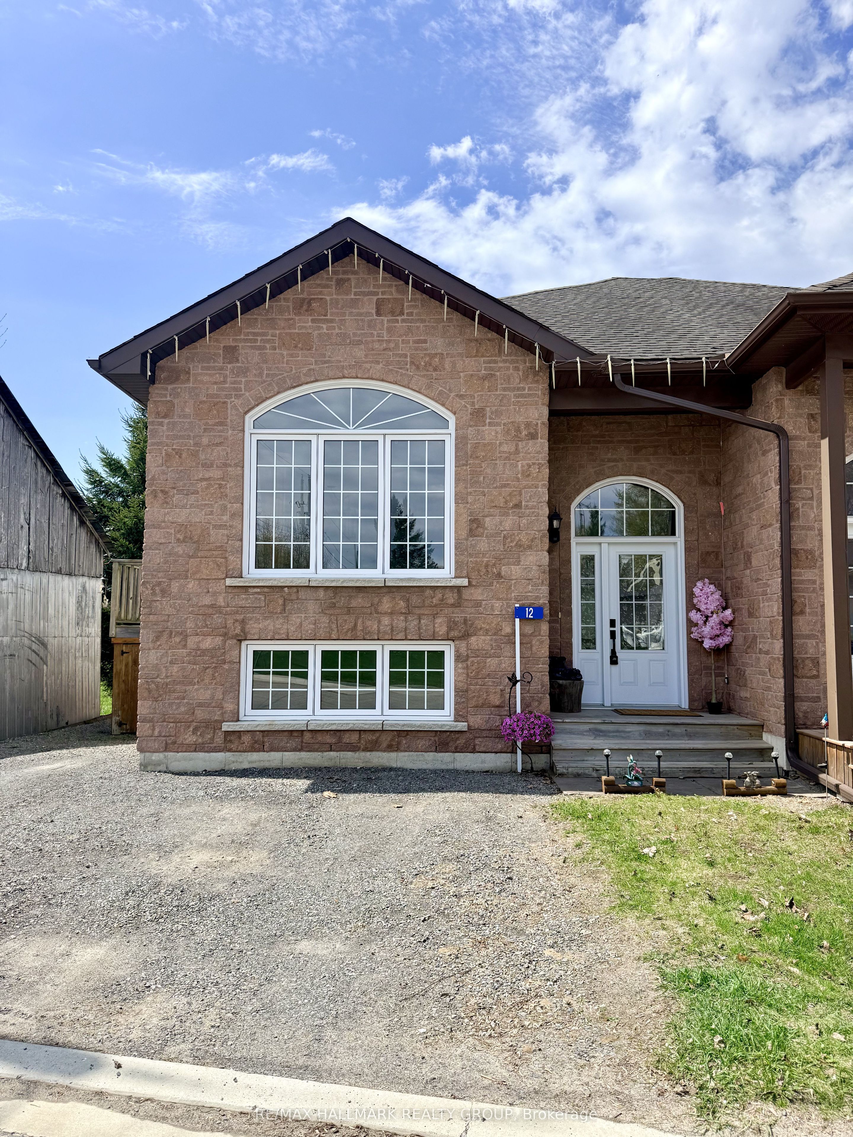 12 Cedar Street, Edwardsburgh/Cardinal, ON K0E 1X0 photo 2