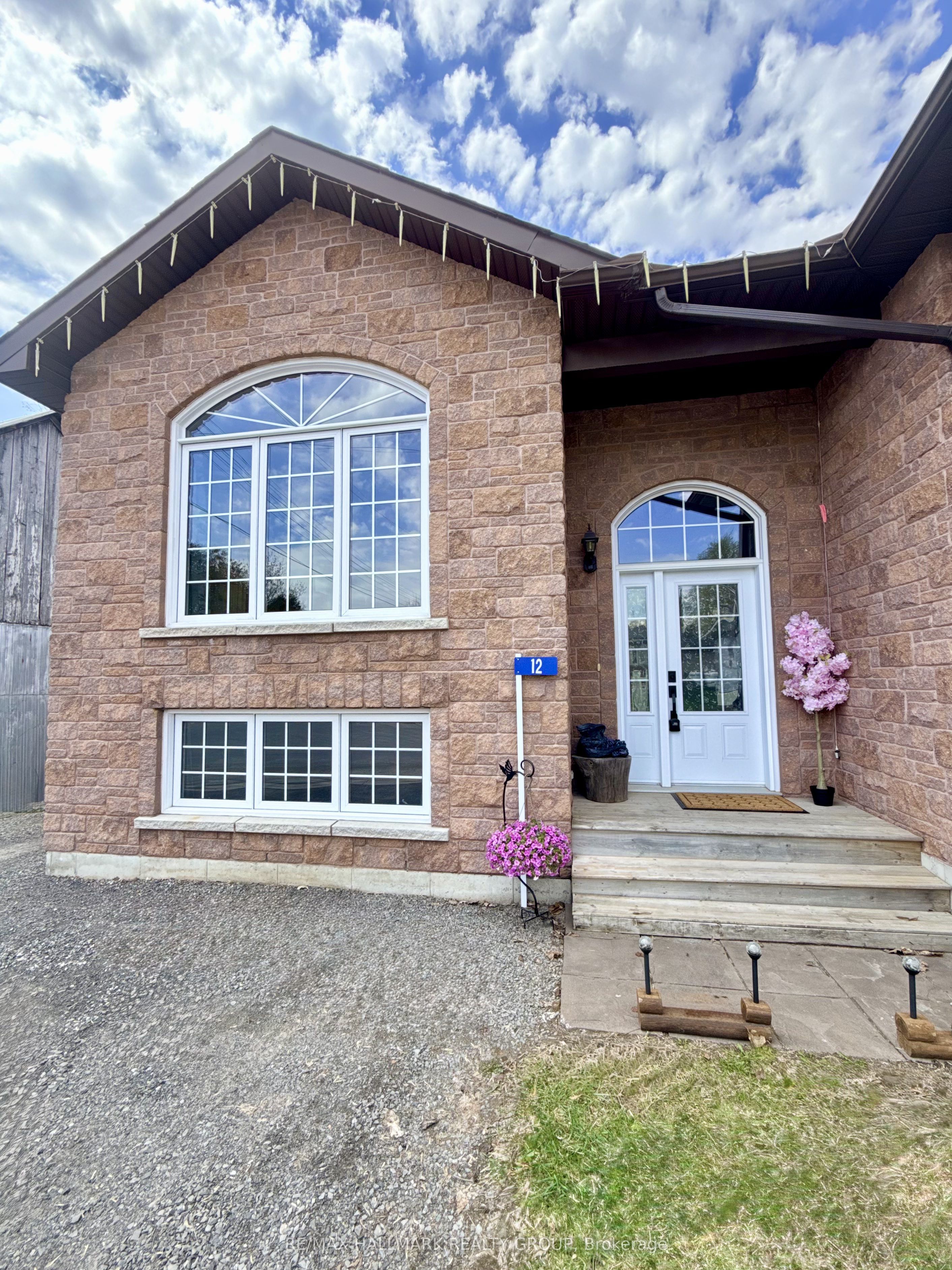 12 Cedar Street, Edwardsburgh/Cardinal, ON K0E 1X0 photo 3