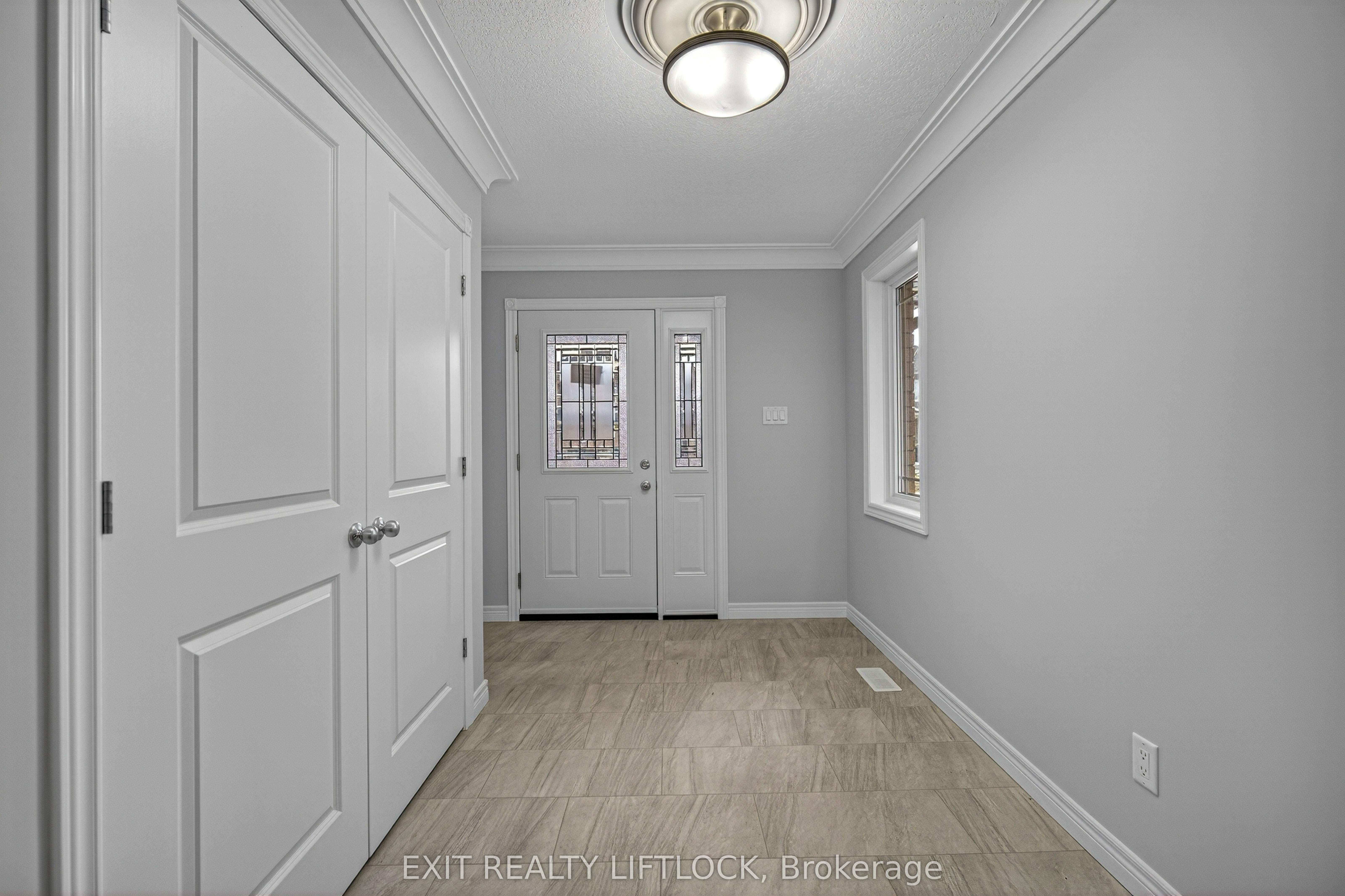220 O'Neil Street, Peterborough, ON K9K 0H5 photo 3