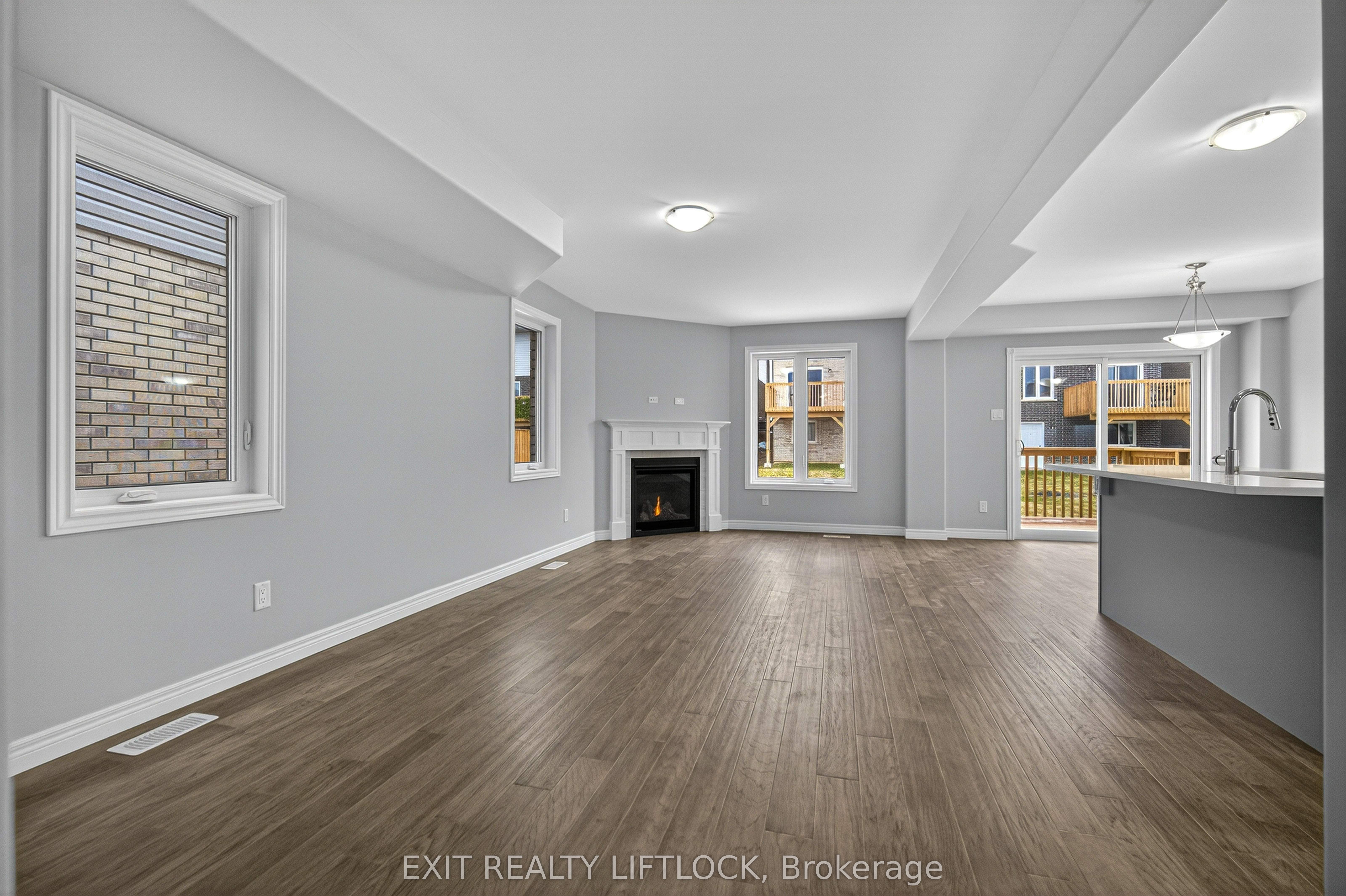 220 O'Neil Street, Peterborough, ON K9K 0H5 photo 4