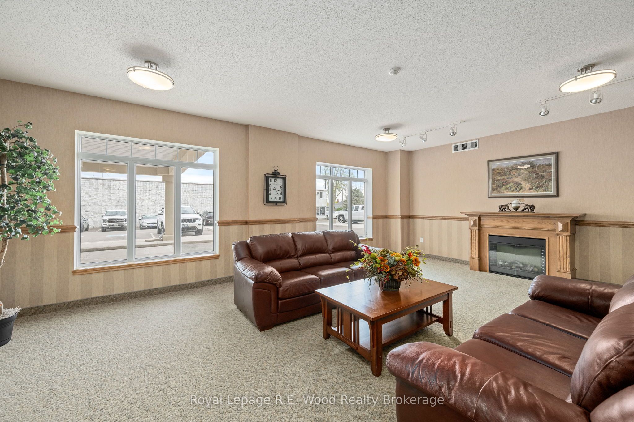 80 Bridge Street E 205, Tillsonburg, ON N4G 1T2 photo 4