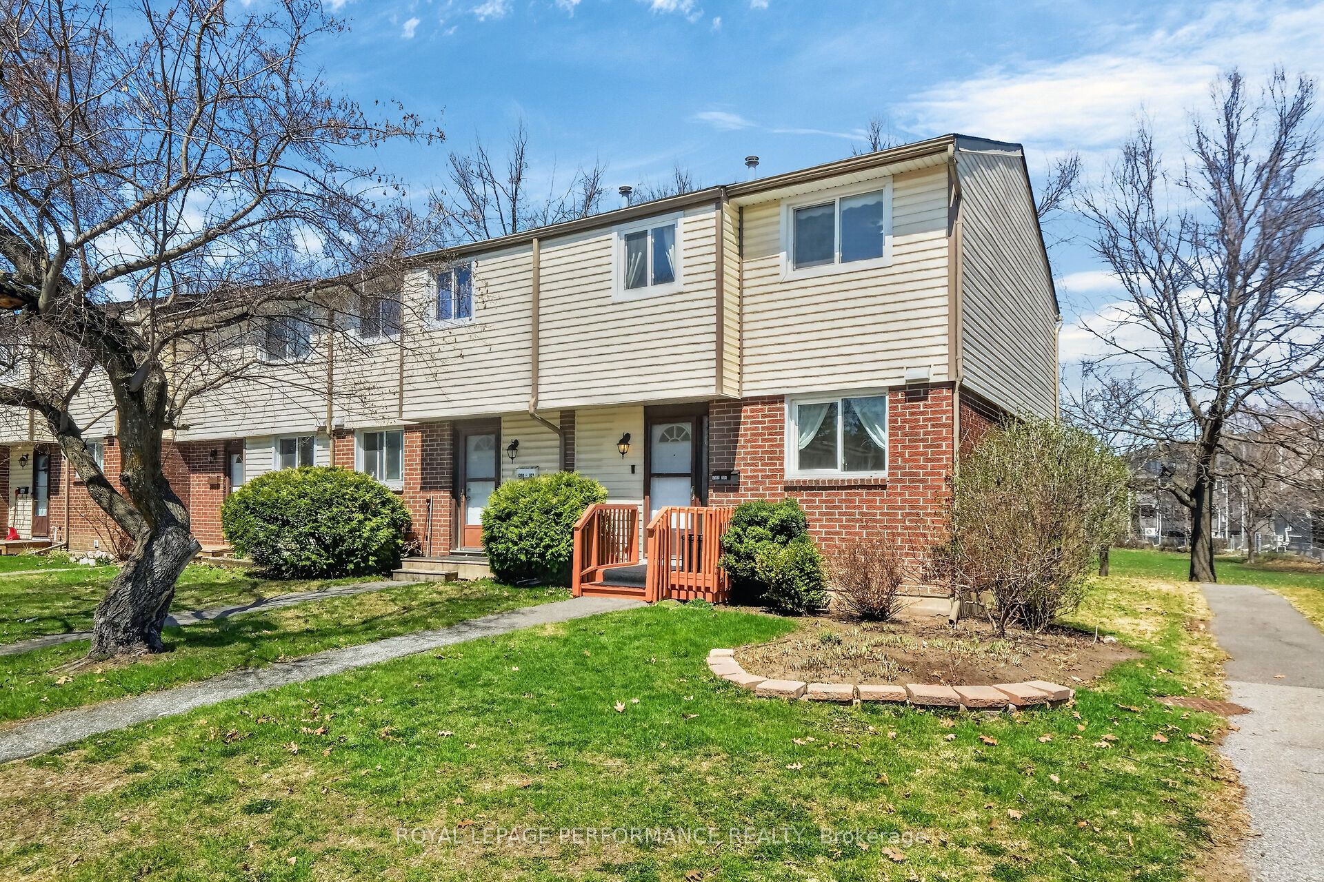 1389 Palmerston Drive 108, Cyrville - Carson Grove - Pineview, ON K1J 8N9 photo 2