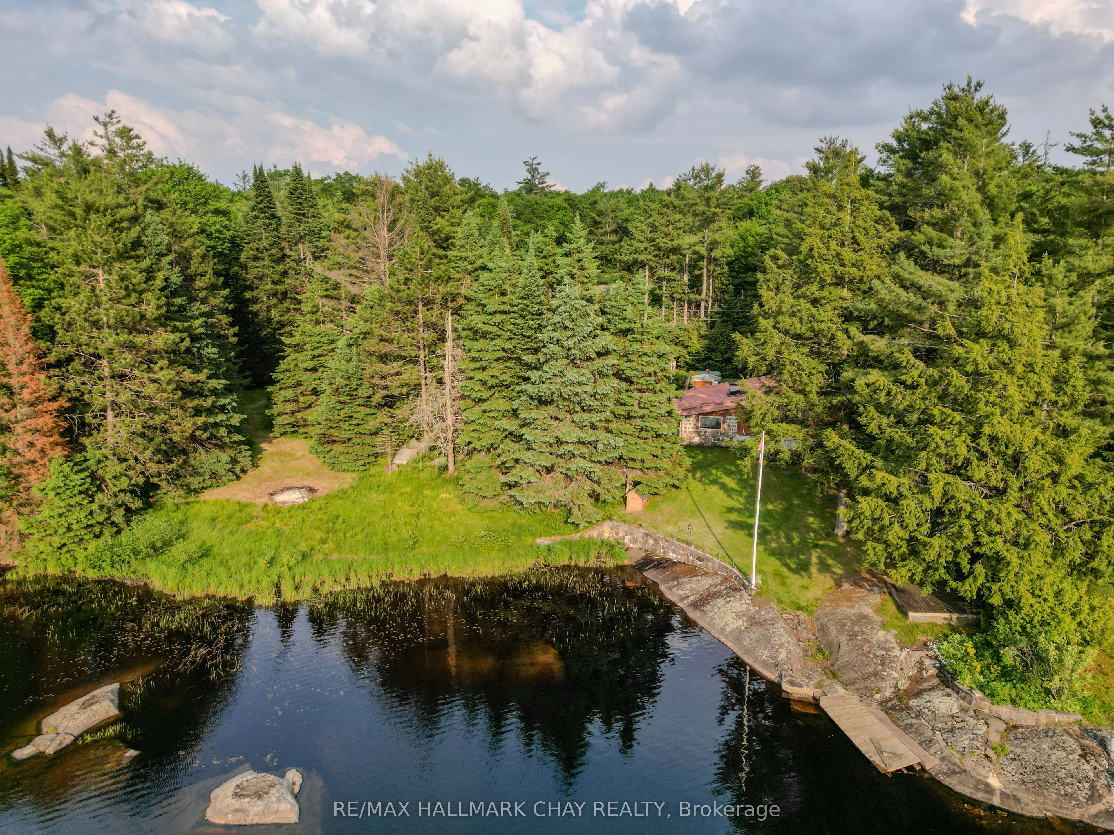 1070 Chaikof Road, Bracebridge, ON P1P 1R3 photo 2
