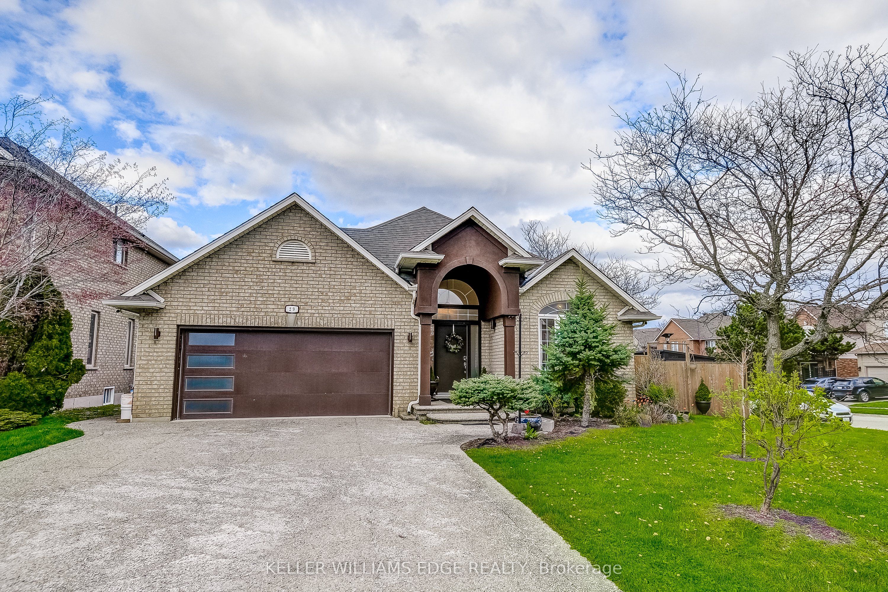 29 Wiltshire Place, Hamilton, ON L9K 1M4 photo 2
