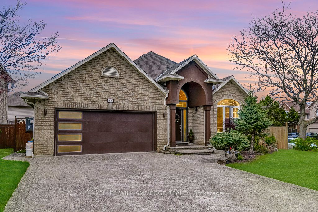 29 Wiltshire Place, Hamilton, ON L9K 1M4 photo 3