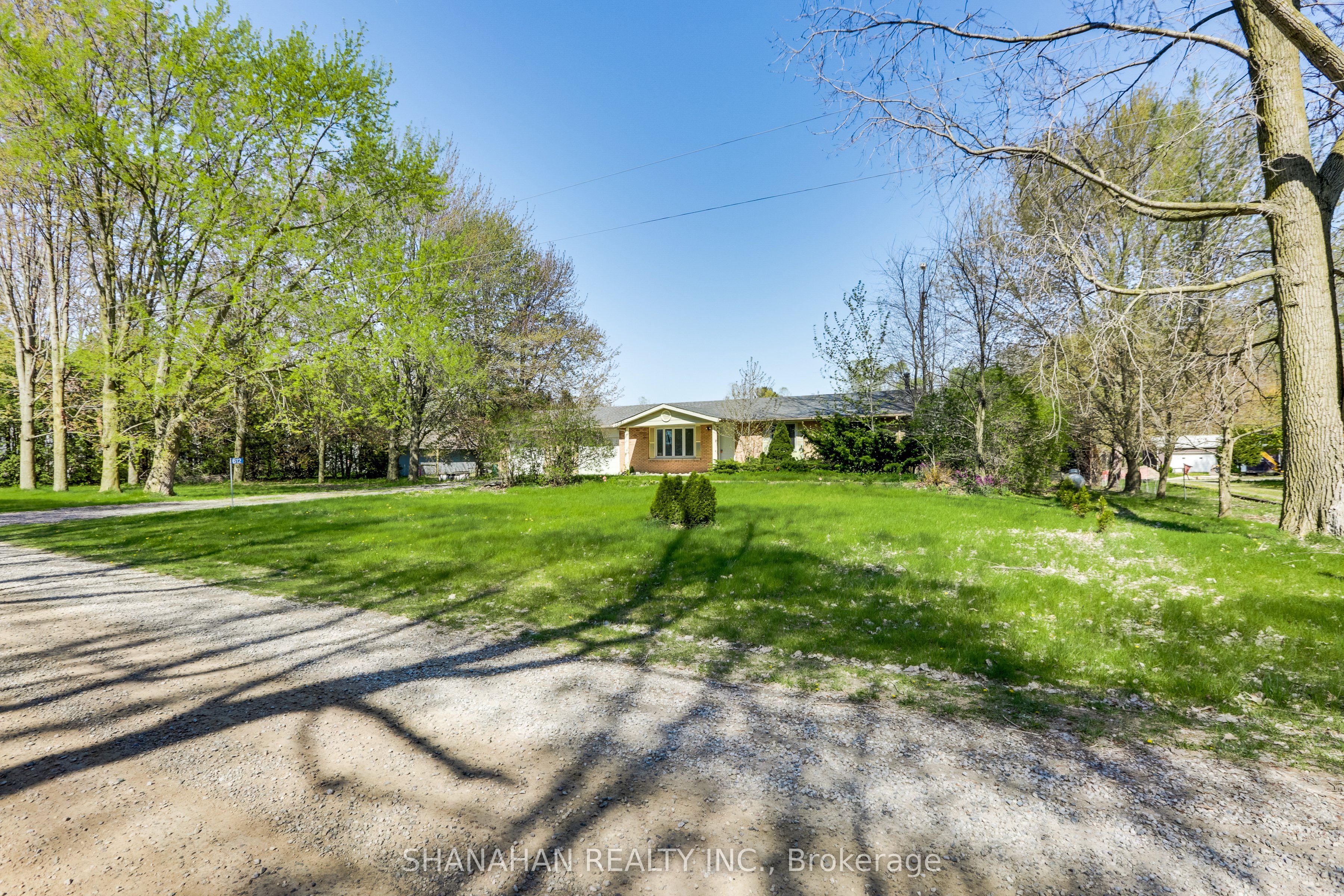 612 Trillium Drive, Southwest Middlesex, ON N0L 1Z0 photo 2