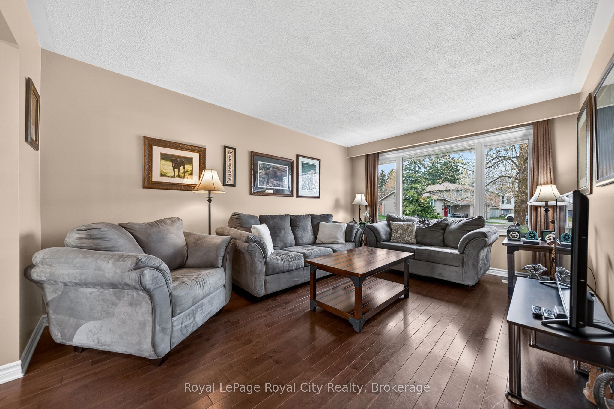 16 Sanderson Drive, Guelph, ON N1H 6T8 photo 3