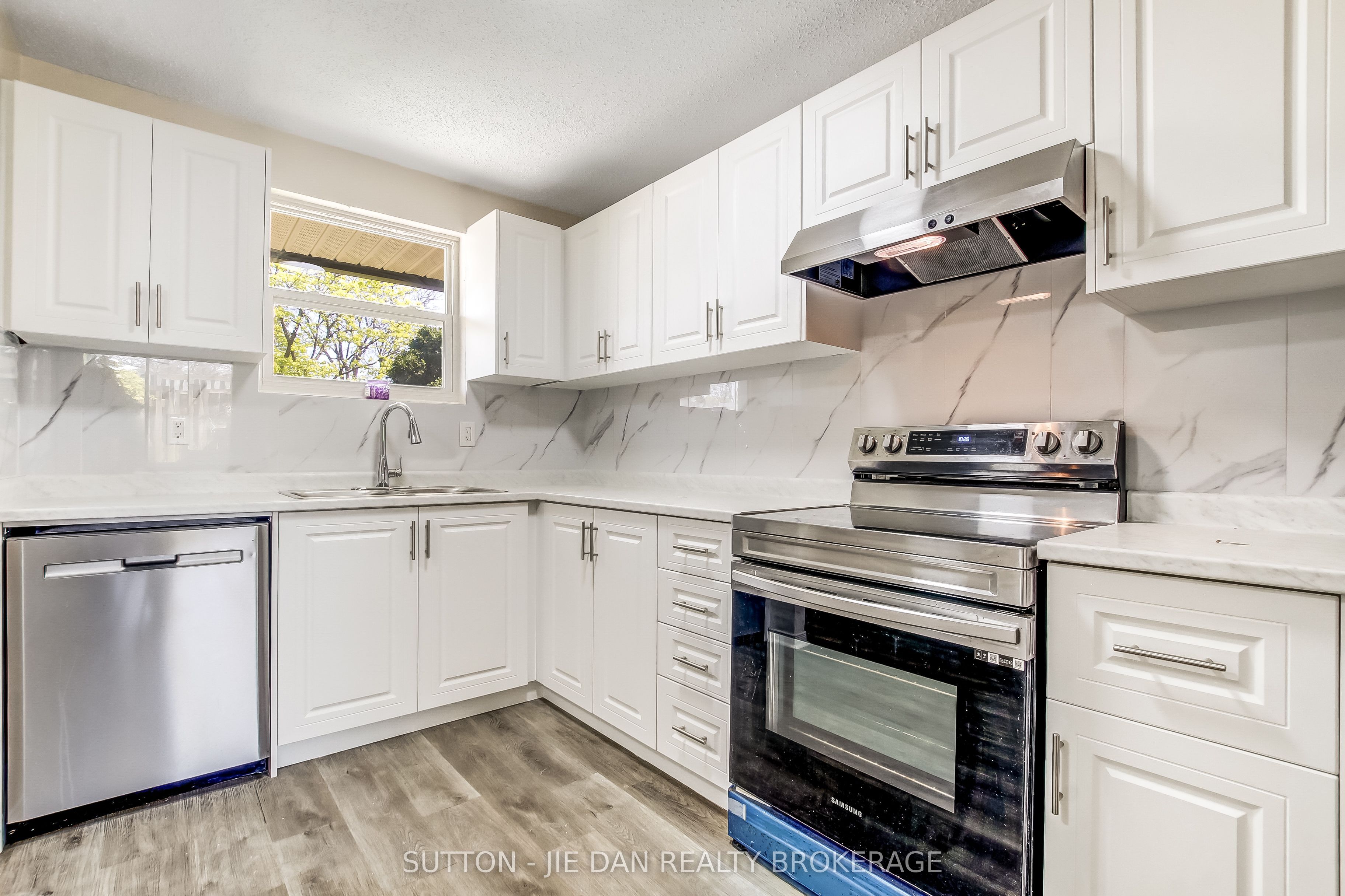 1919 TRAFALGAR Street 3, London East, ON N5V 1A1 photo 2