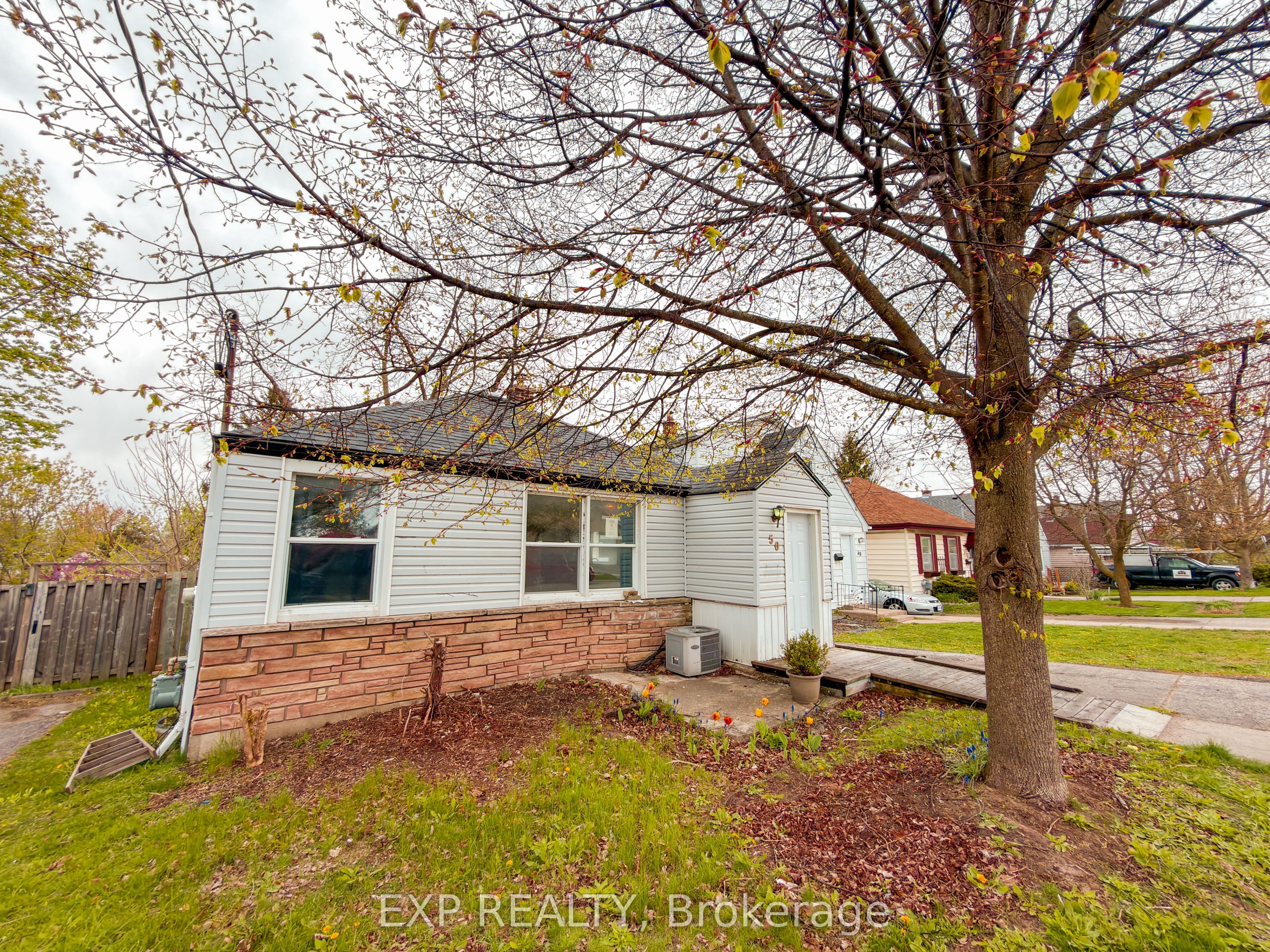 50 Emery Street W, London South, ON N6J 1R6 photo 2