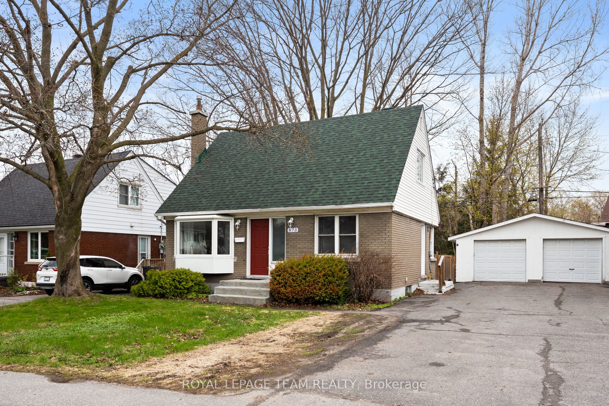 873 Smyth Road, Elmvale Acres and Area, ON K1G 1P4 photo 4
