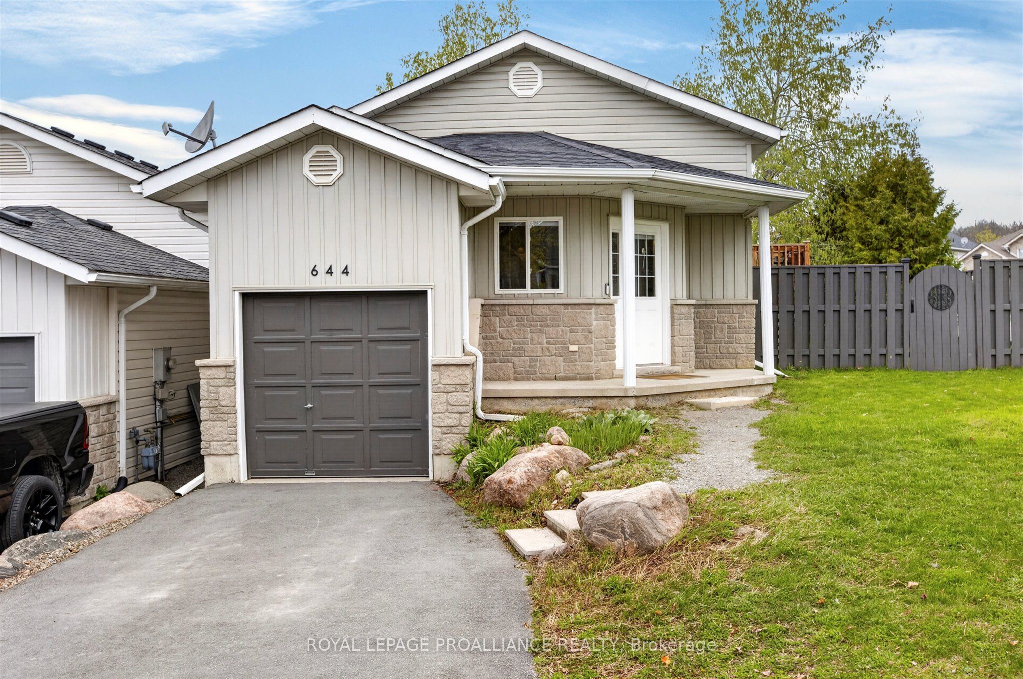 644 Trailview Drive, Peterborough, ON K9J 8P3 photo 2