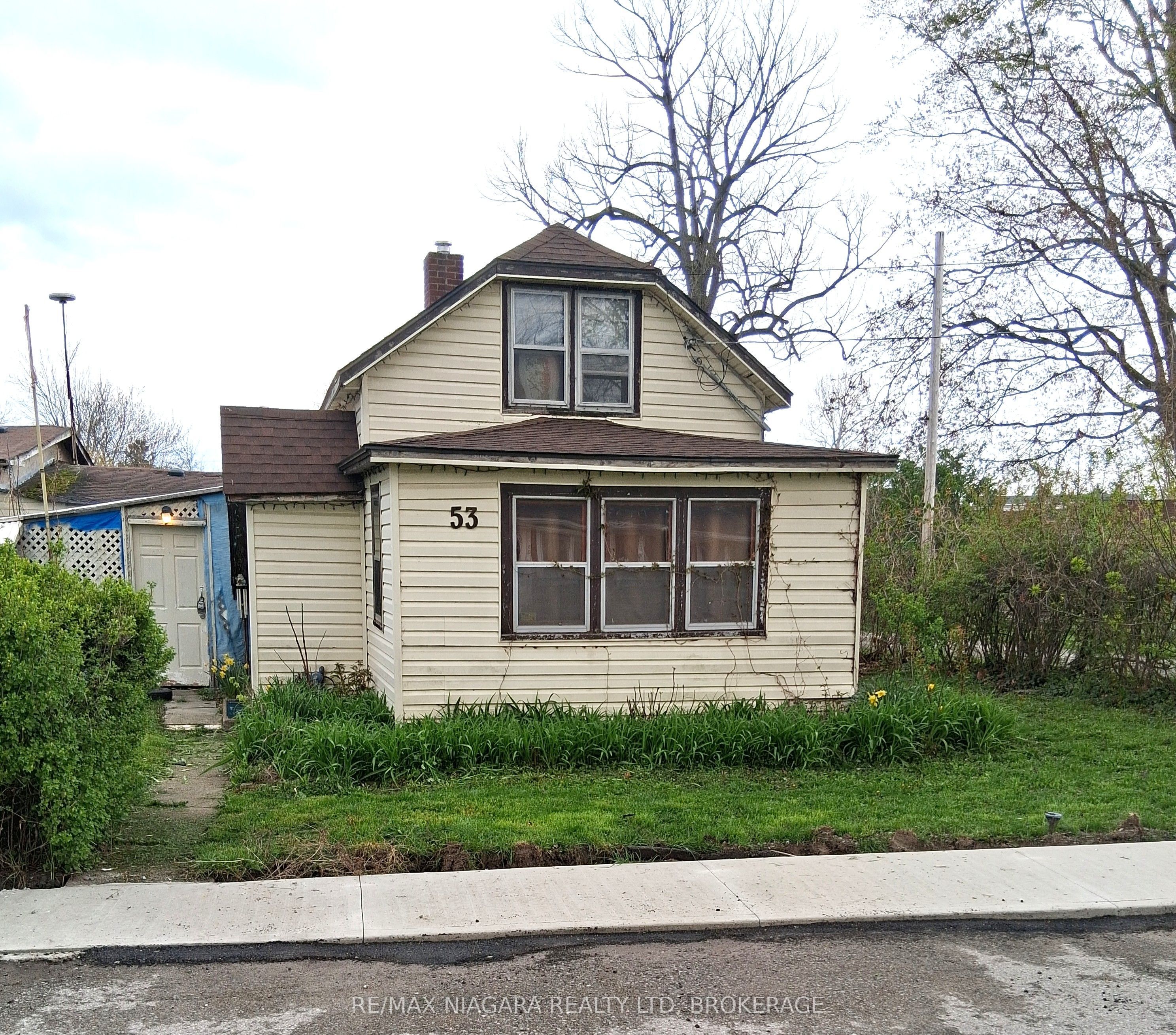 53 Cambridge Road E, Fort Erie, ON L0S 1B0 photo 3