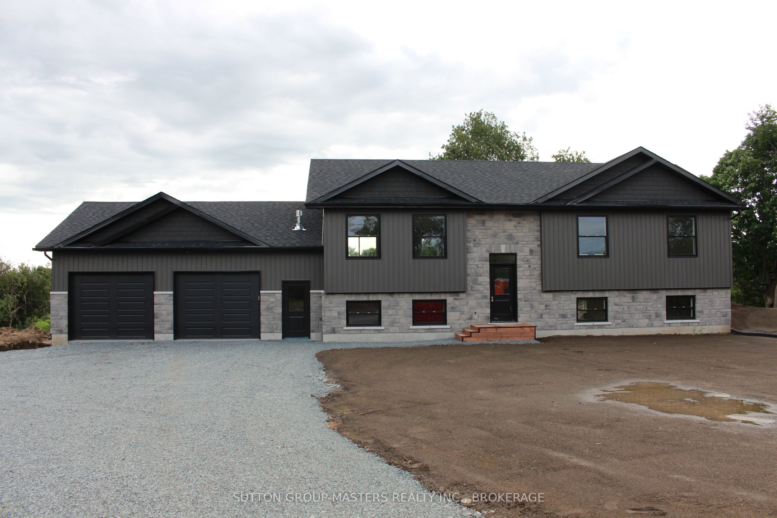 3893 W Round Lake Road W, Frontenac, ON K0H 1X0 photo 3