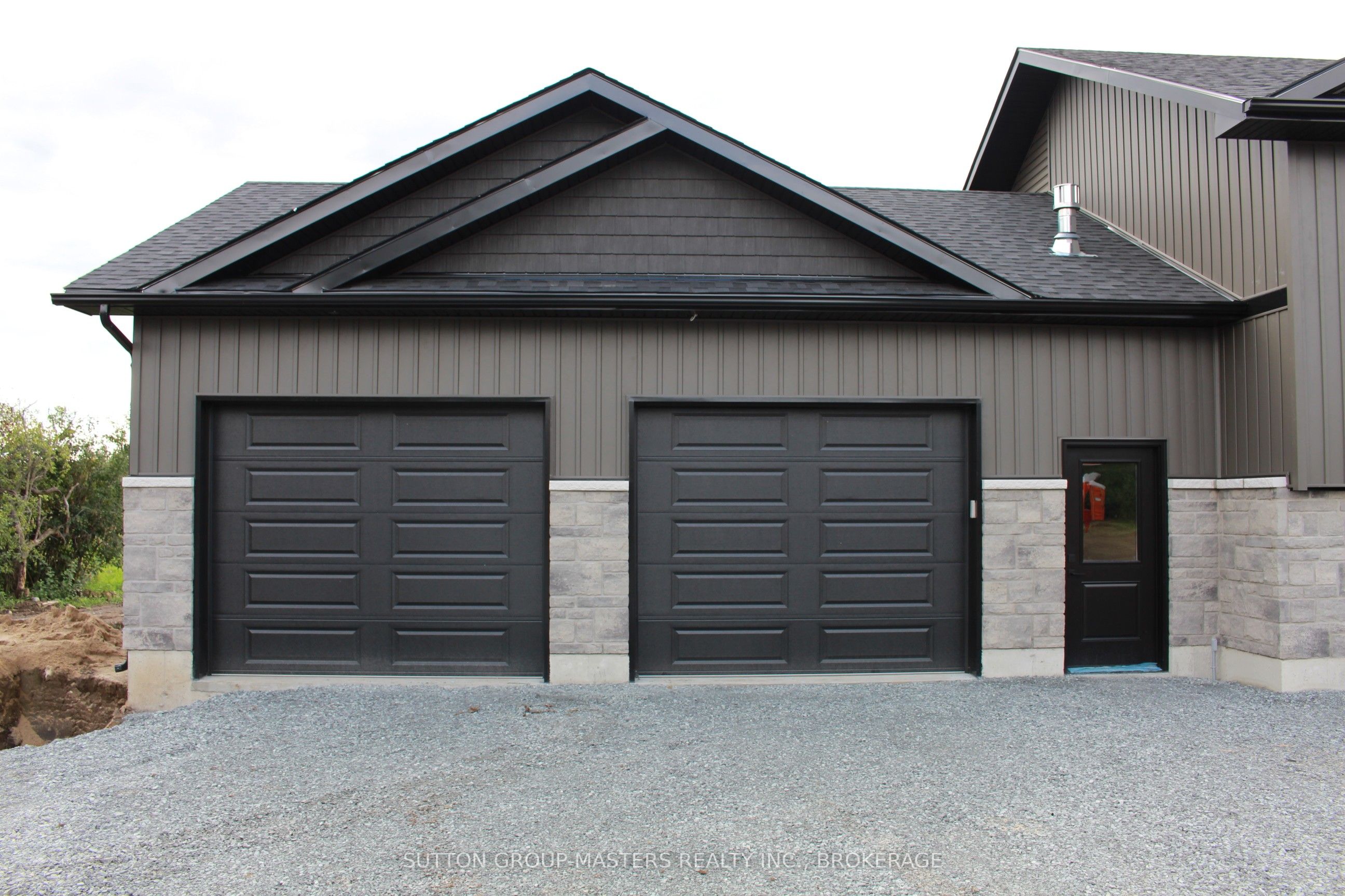 3893 W Round Lake Road W, Frontenac, ON K0H 1X0 photo 5