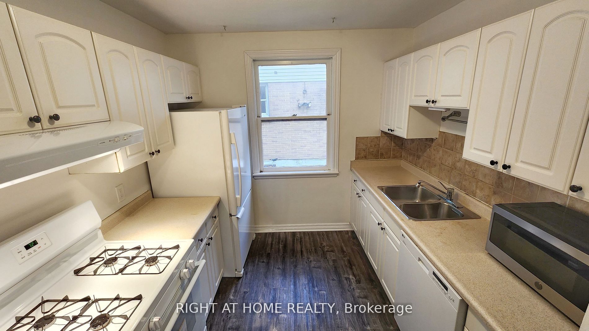 87 Radford Street, Hamilton, ON L8S 3E5 photo 4