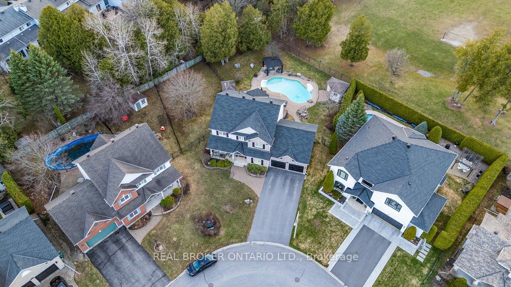 32 Feldspar Crescent, Stittsville - Munster - Richmond, ON K2S 1Y3 photo 3